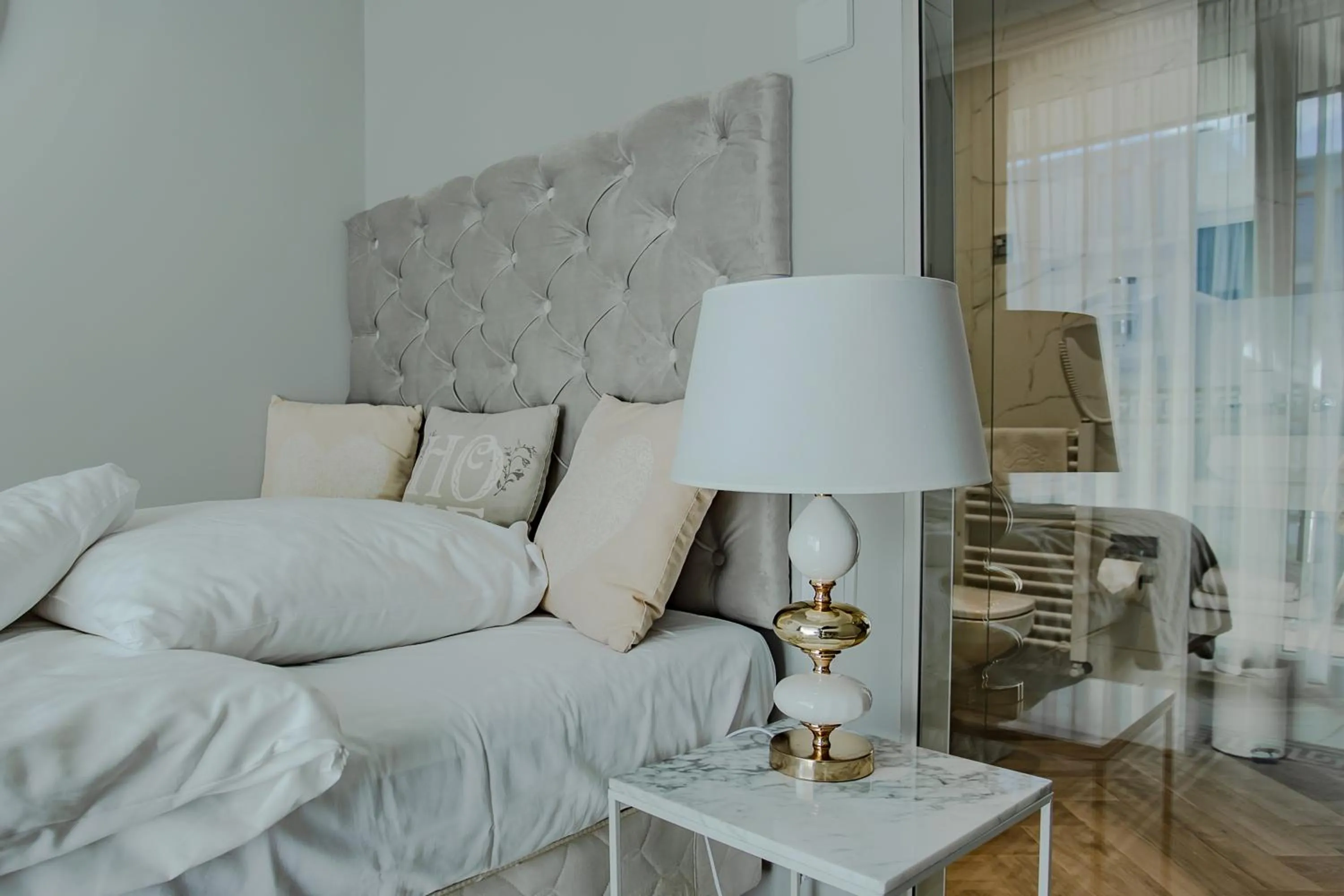 Toilet, Bed in Prawdzic Family Resort & Wellness