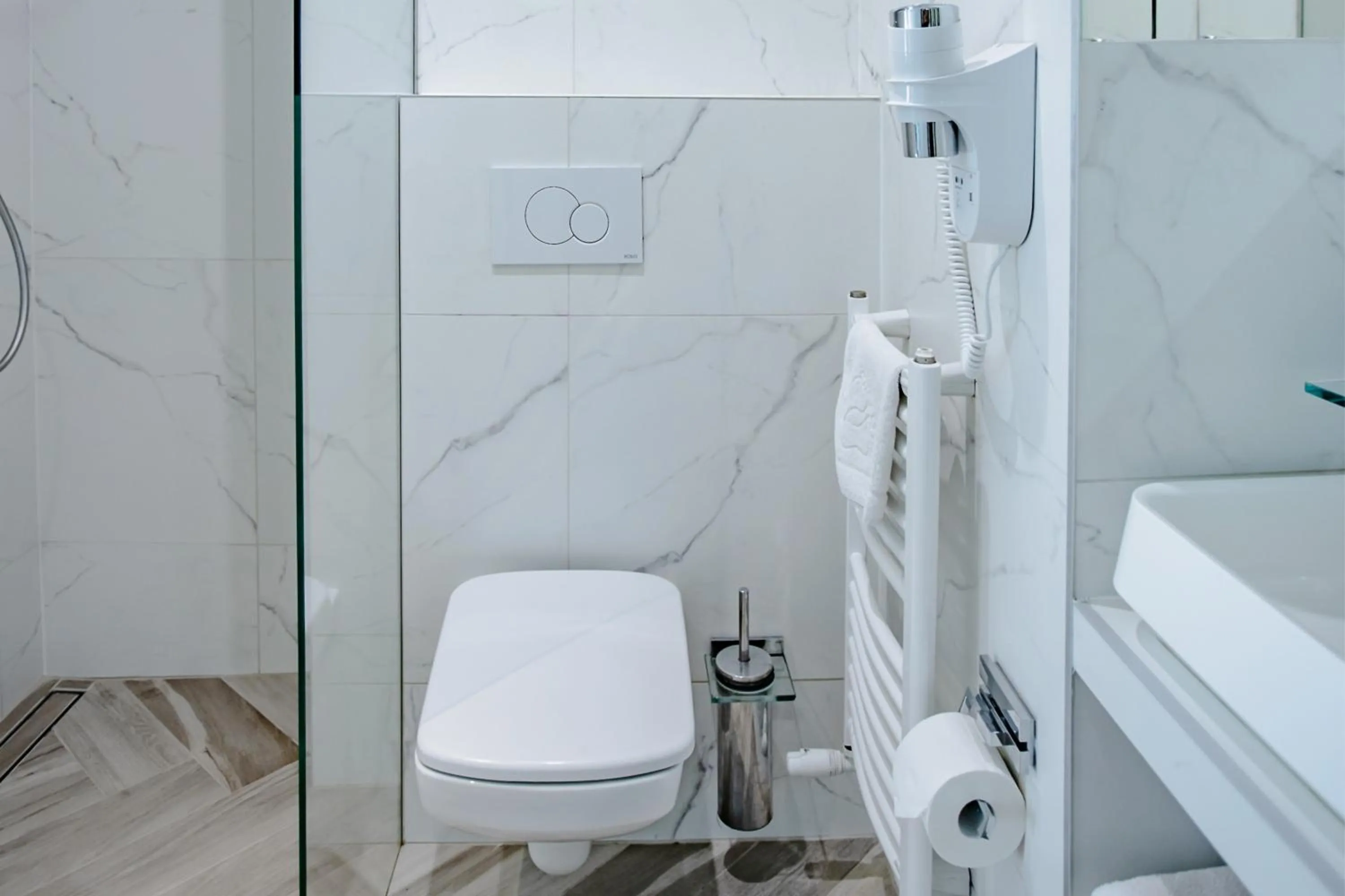 Shower in Prawdzic Family Resort & Wellness