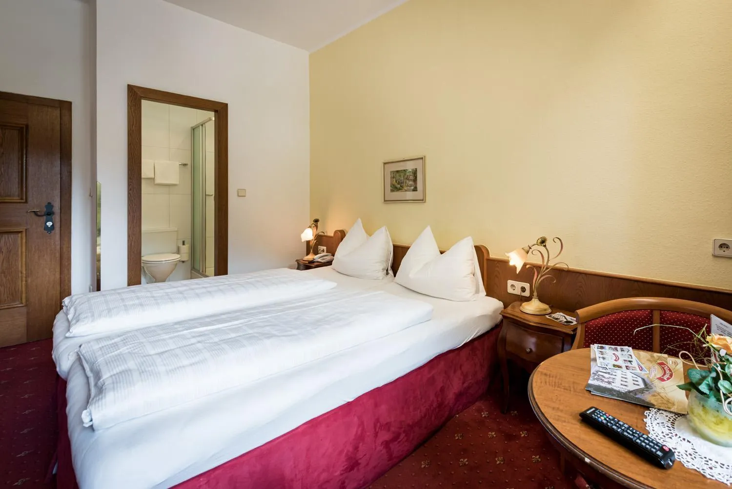 Bed in Hotel Plankenhof B&B