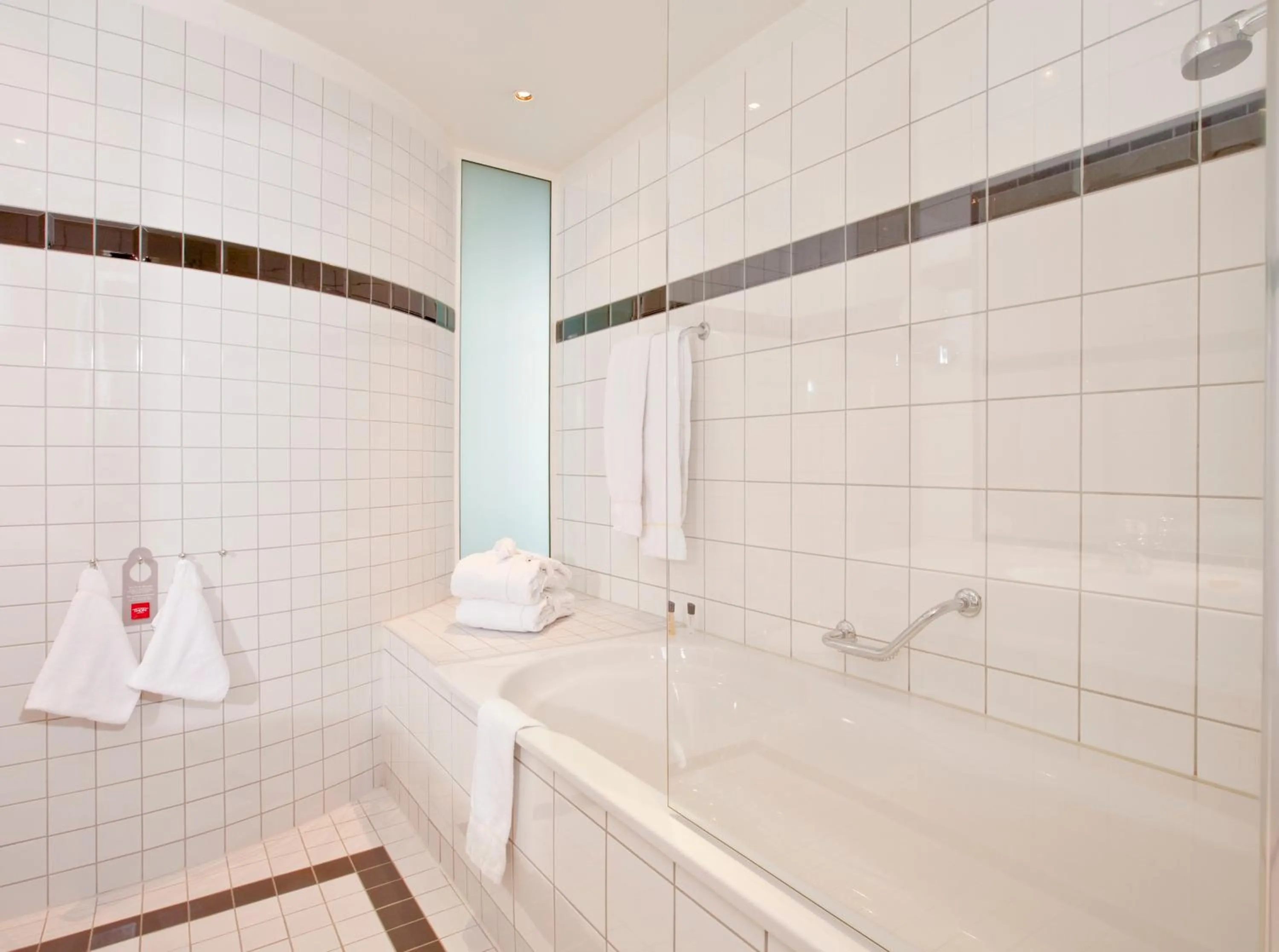 Bathroom in Thon Hotel Opera