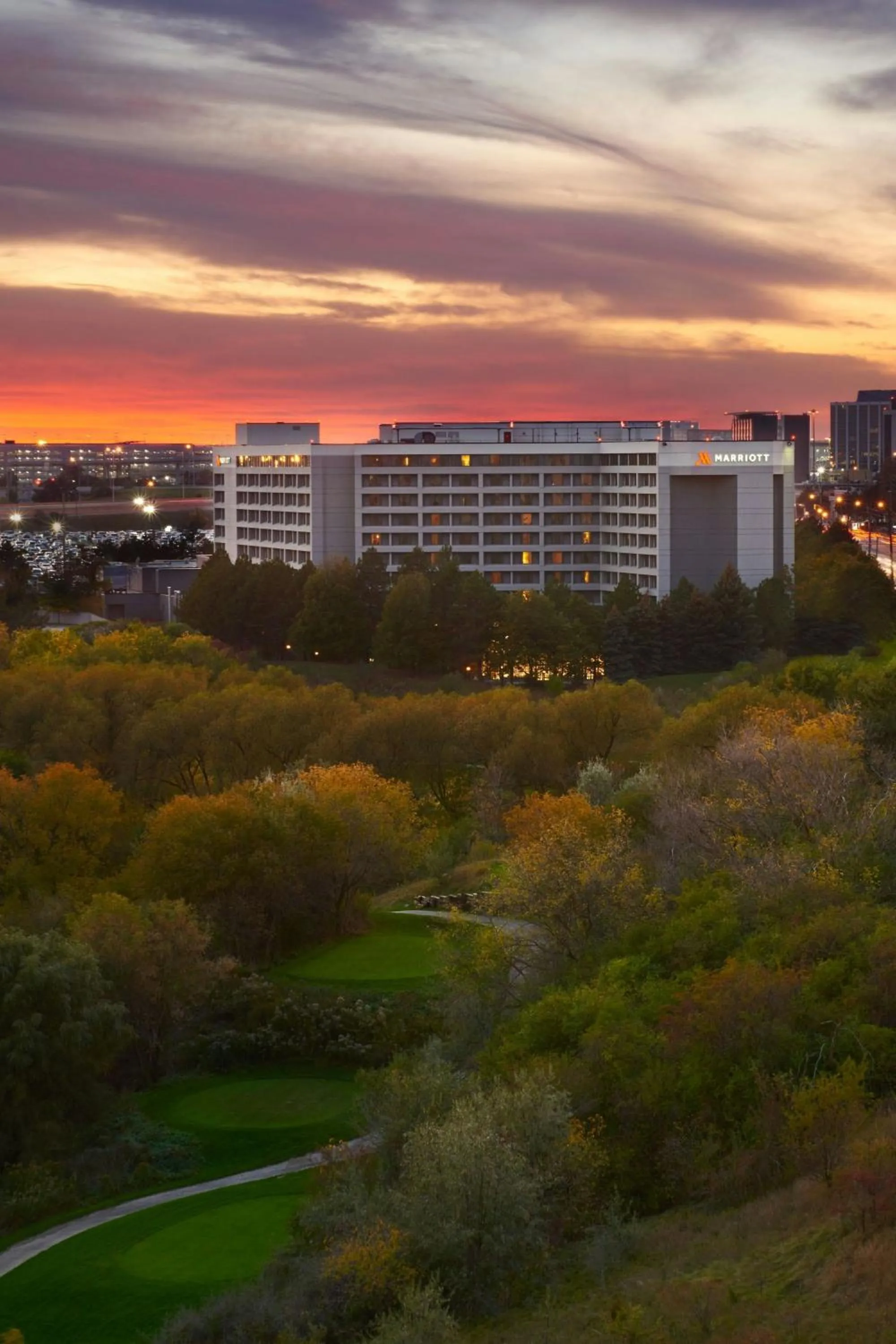 Property building in Toronto Airport Marriott Hotel