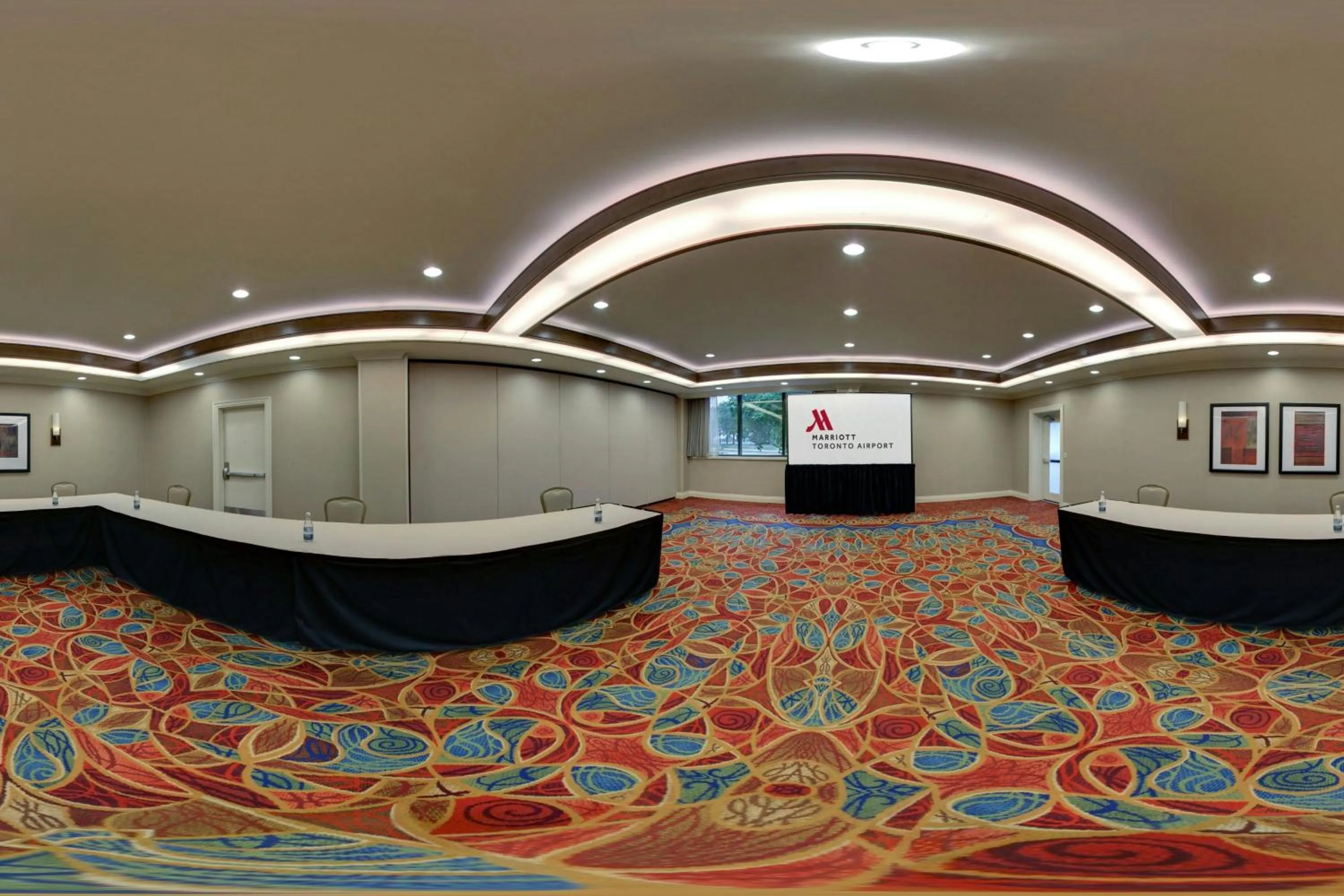 Meeting/conference room in Toronto Airport Marriott Hotel