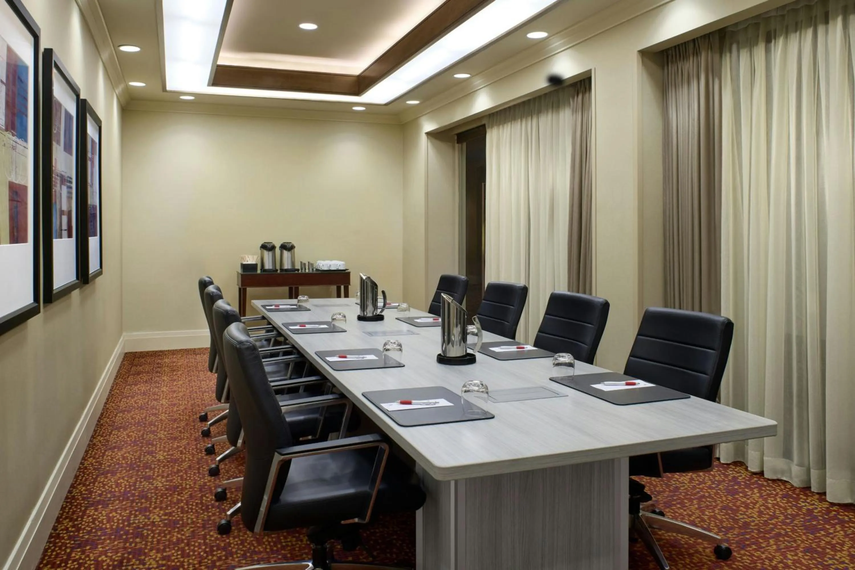 Meeting/conference room in Toronto Airport Marriott Hotel