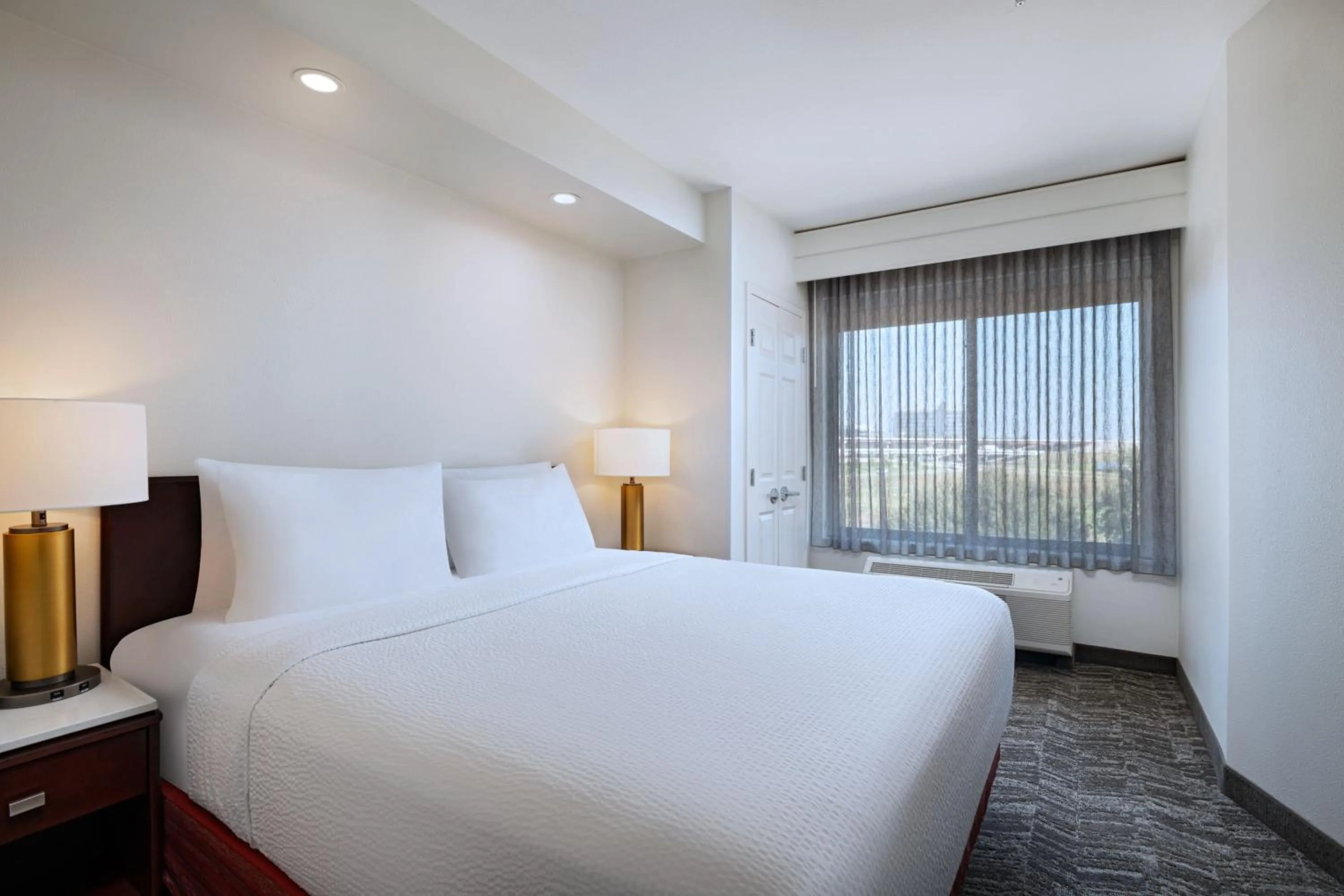 Bedroom, Bed in SpringHill Suites by Marriott Dallas DFW Airport East Las Colinas Irving