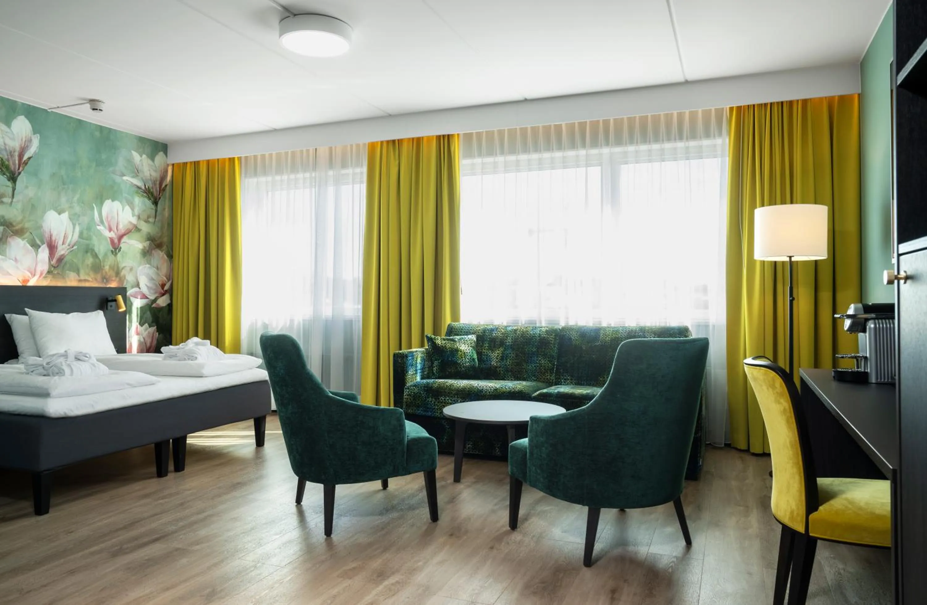 Living room, Bed in Thon Hotel Ski