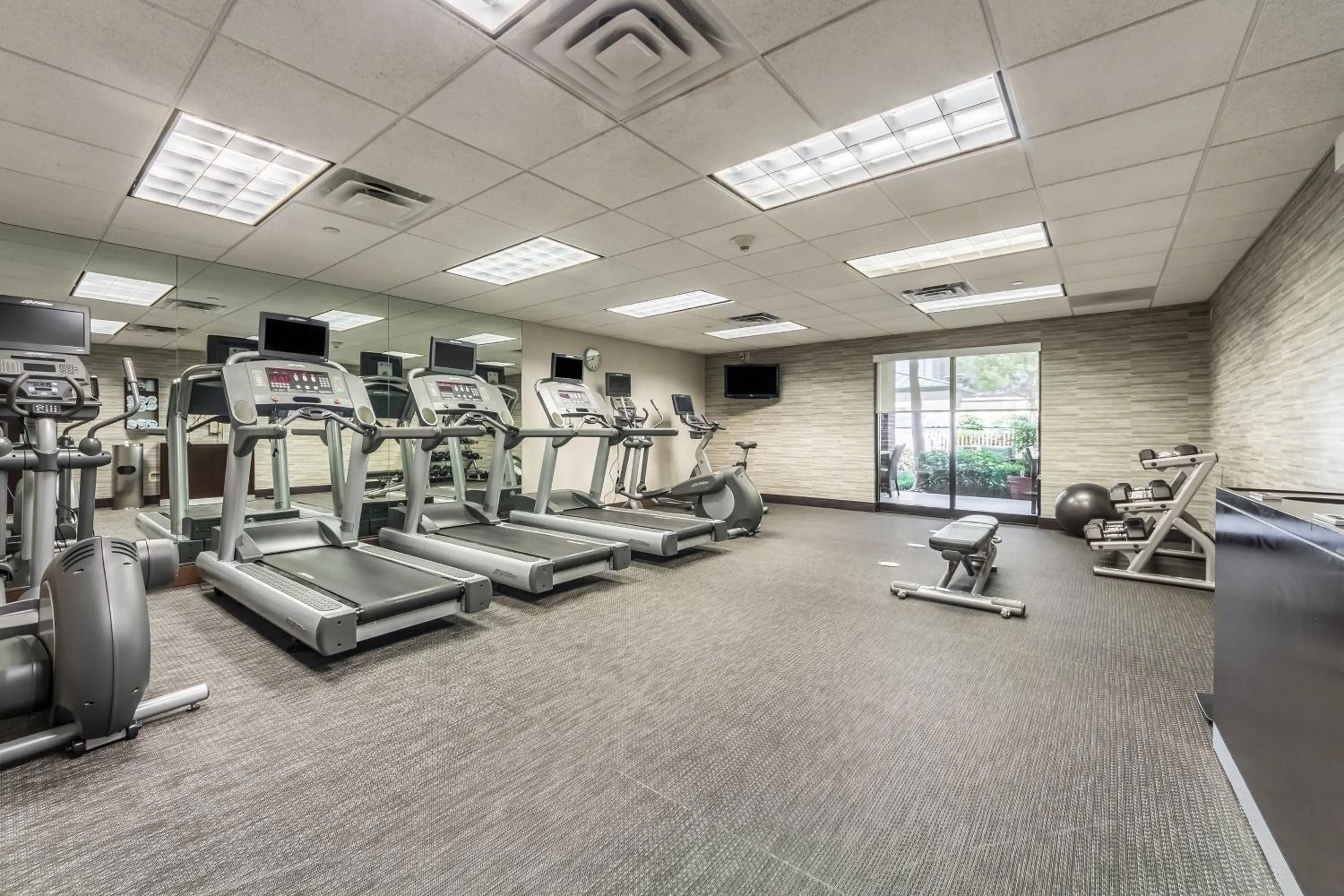 Fitness centre/facilities in Courtyard Dallas DFW Airport South/Irving