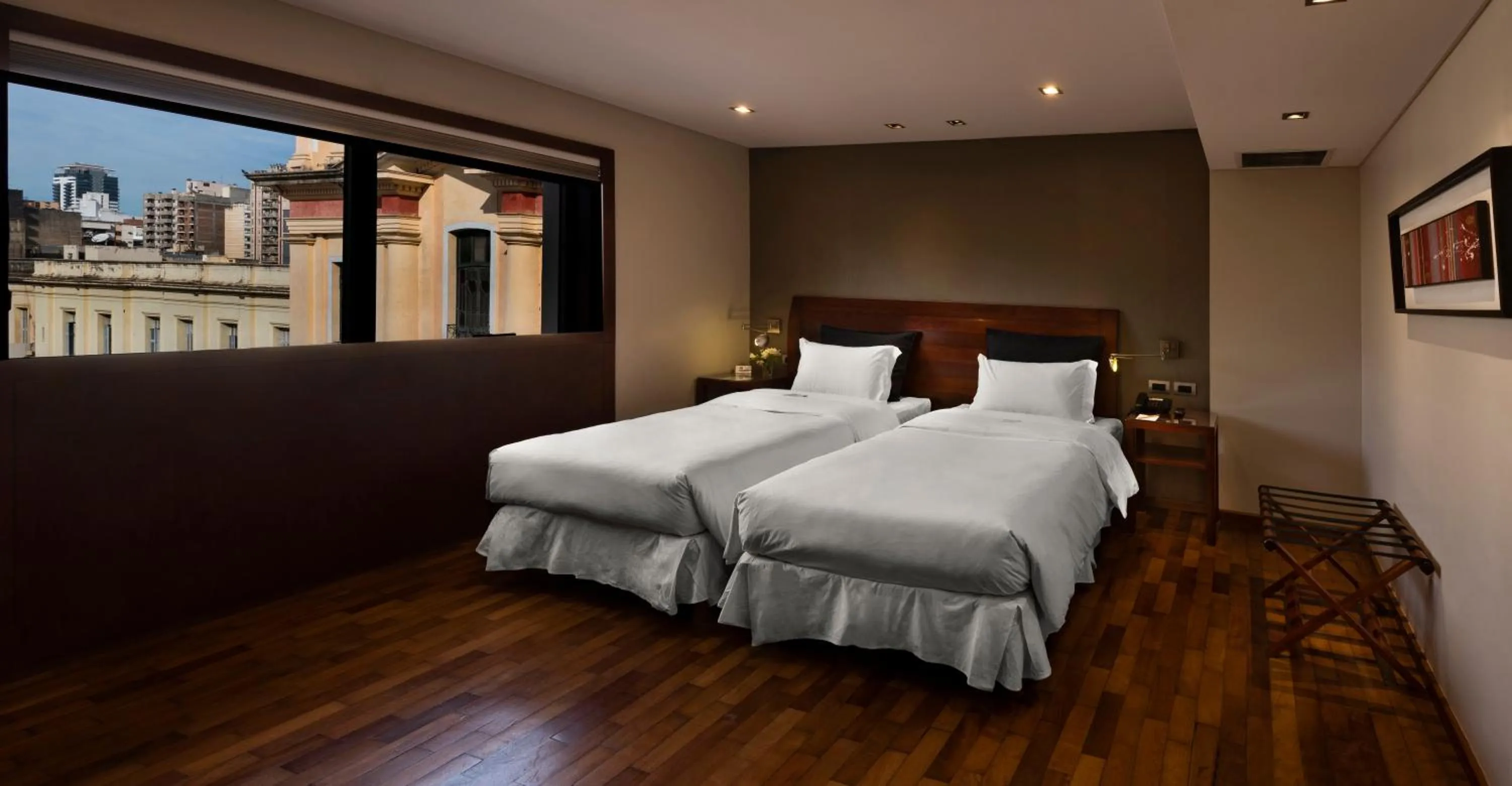 Photo of the whole room, Bed in Windsor Hotel