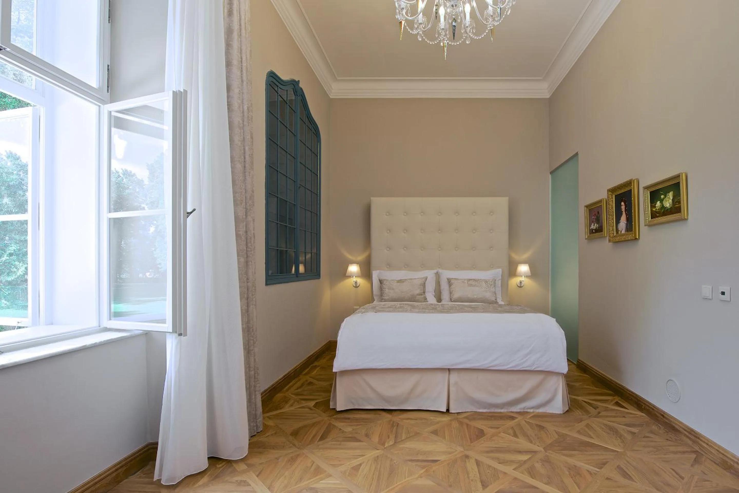 Bed in Zámek Ratměřice - Hotel & Resort