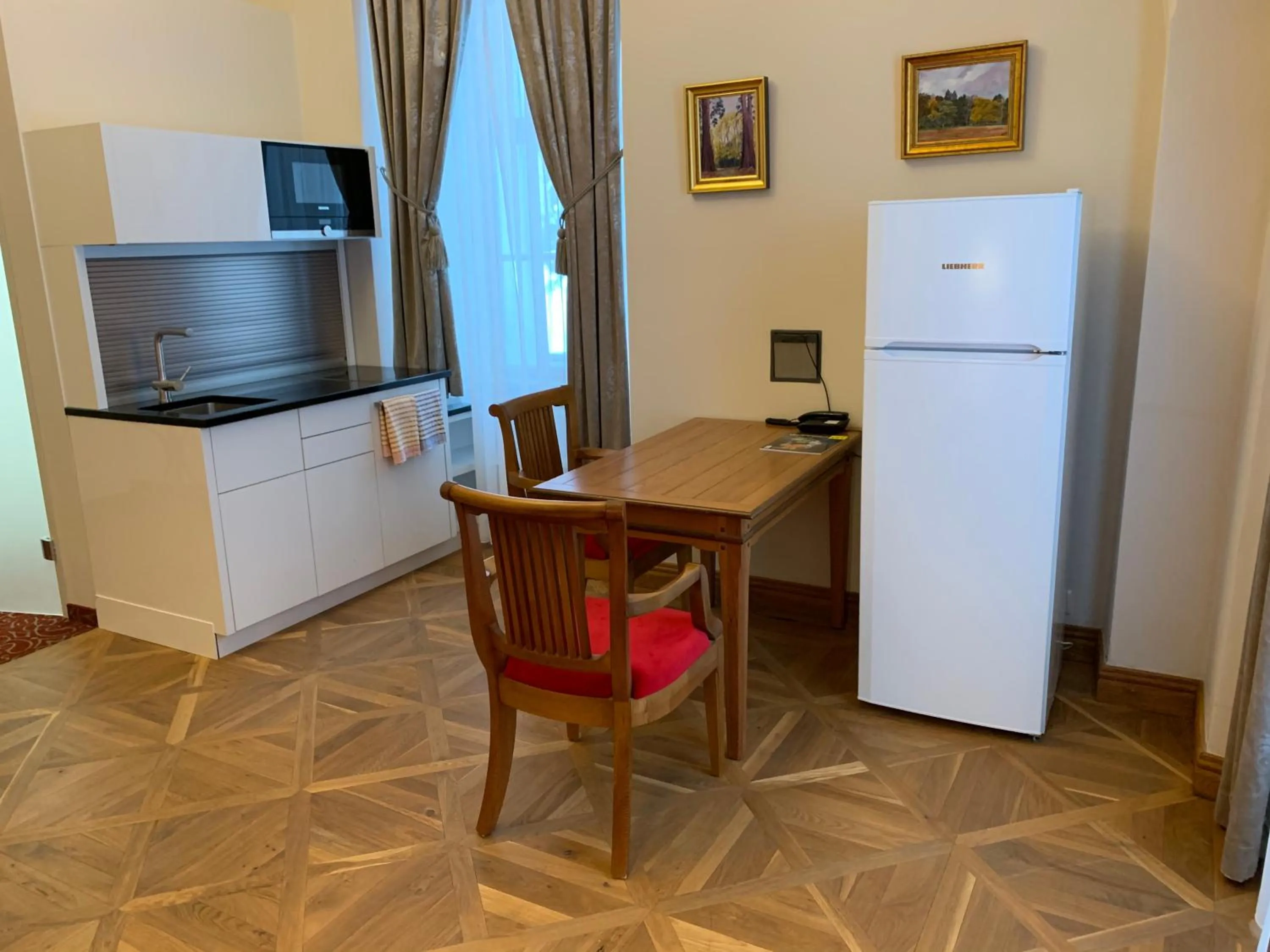 Kitchen or kitchenette in Zámek Ratměřice - Hotel & Resort