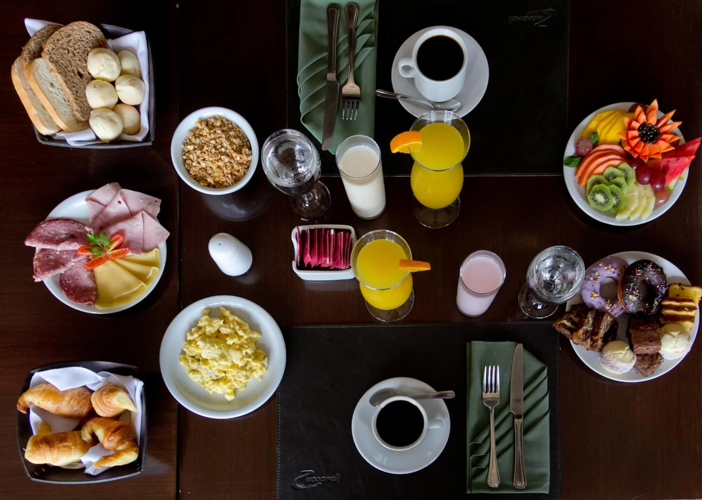 Food and drinks in Amérian Portal Del Iguazú Hotel