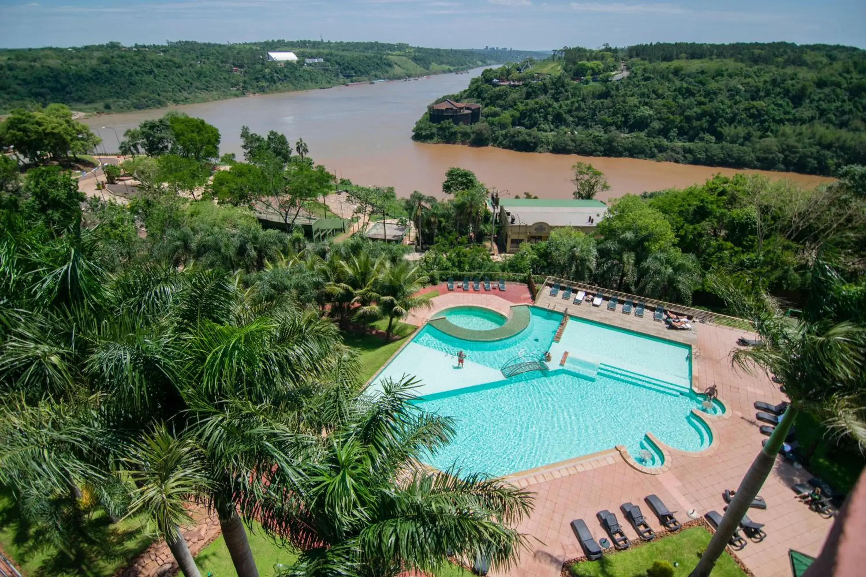 Pool view in Amérian Portal Del Iguazú Hotel Pool view in Amérian Portal Del Iguazú Hotel