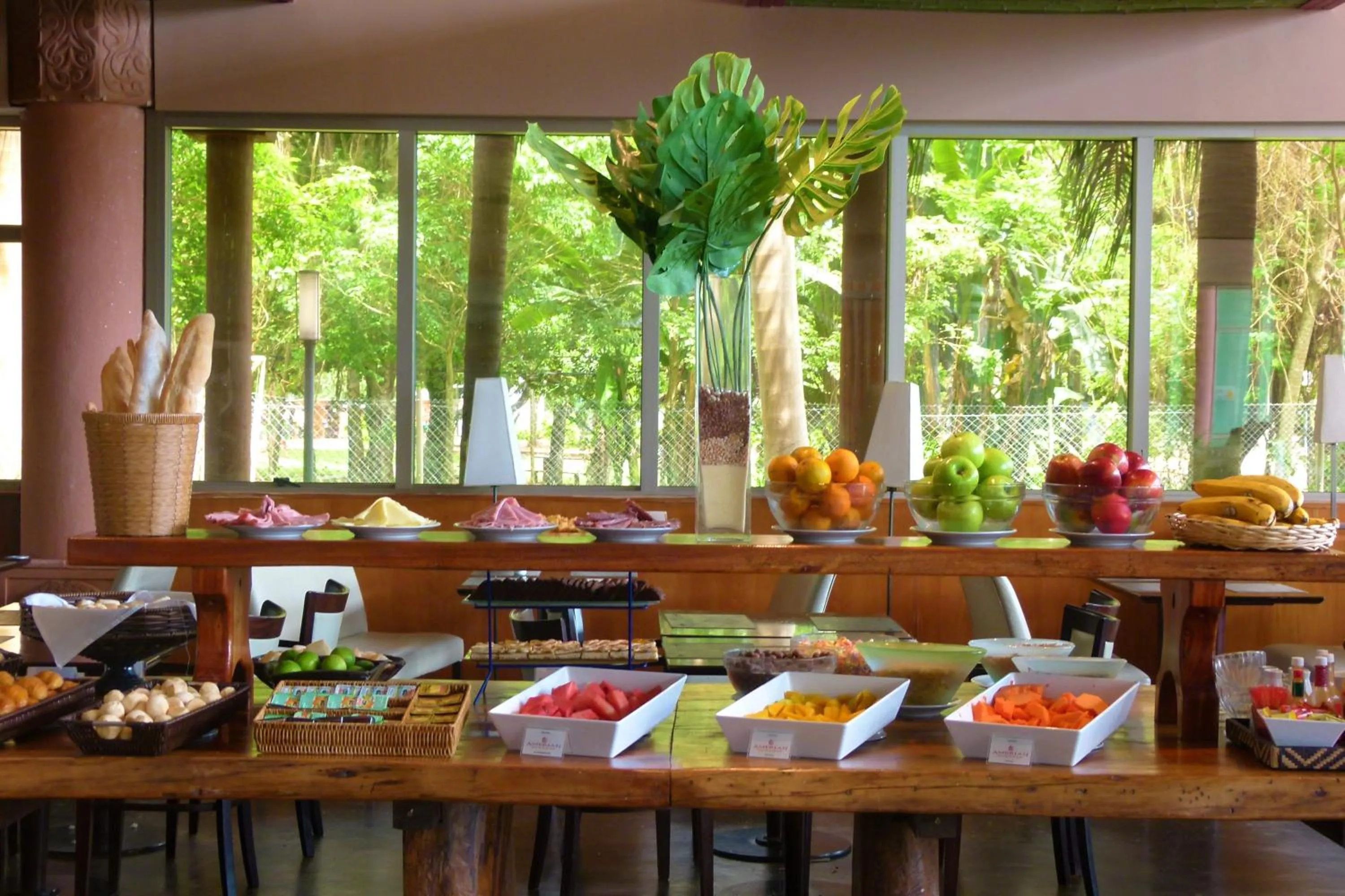 Buffet breakfast in Amérian Portal Del Iguazú Hotel