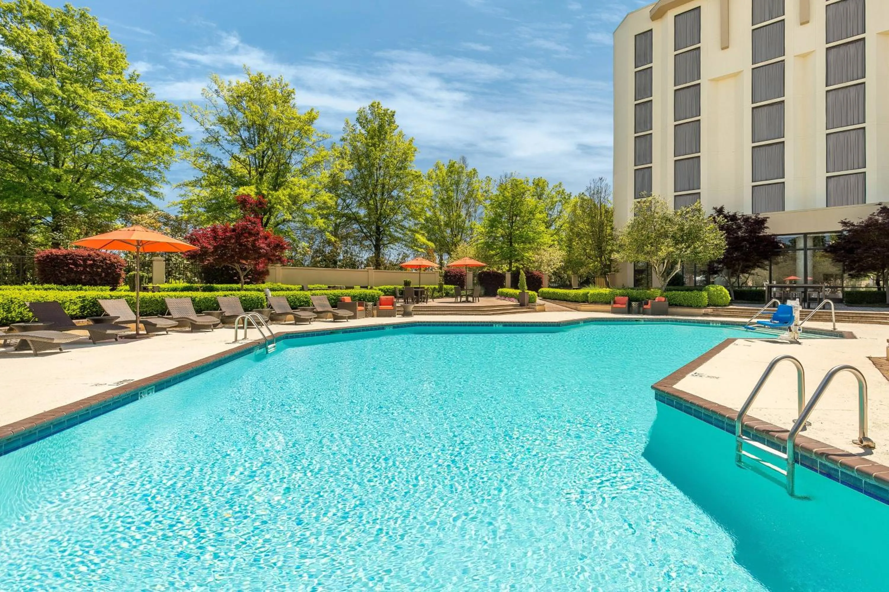 Swimming pool in Greenville Marriott
