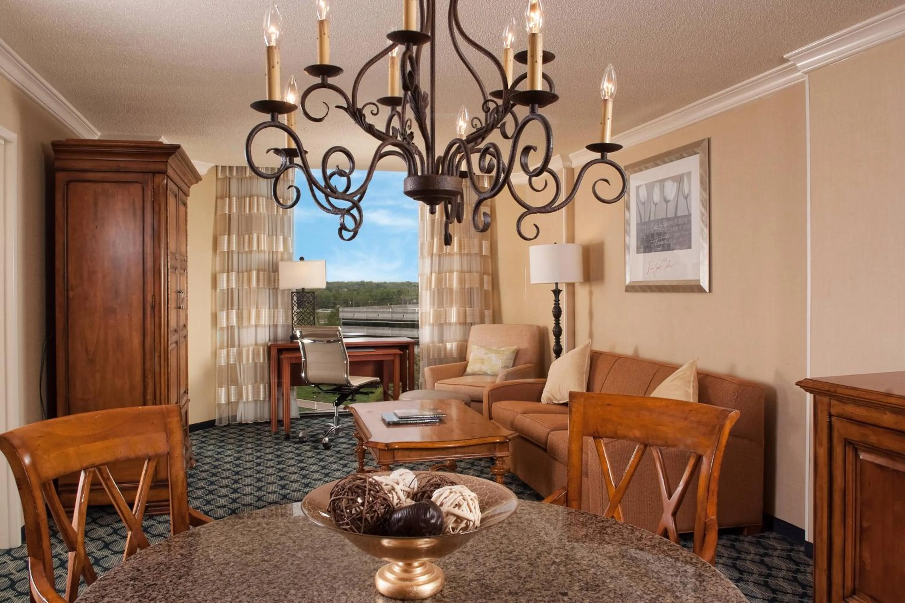 Photo of the whole room in Greenville Marriott