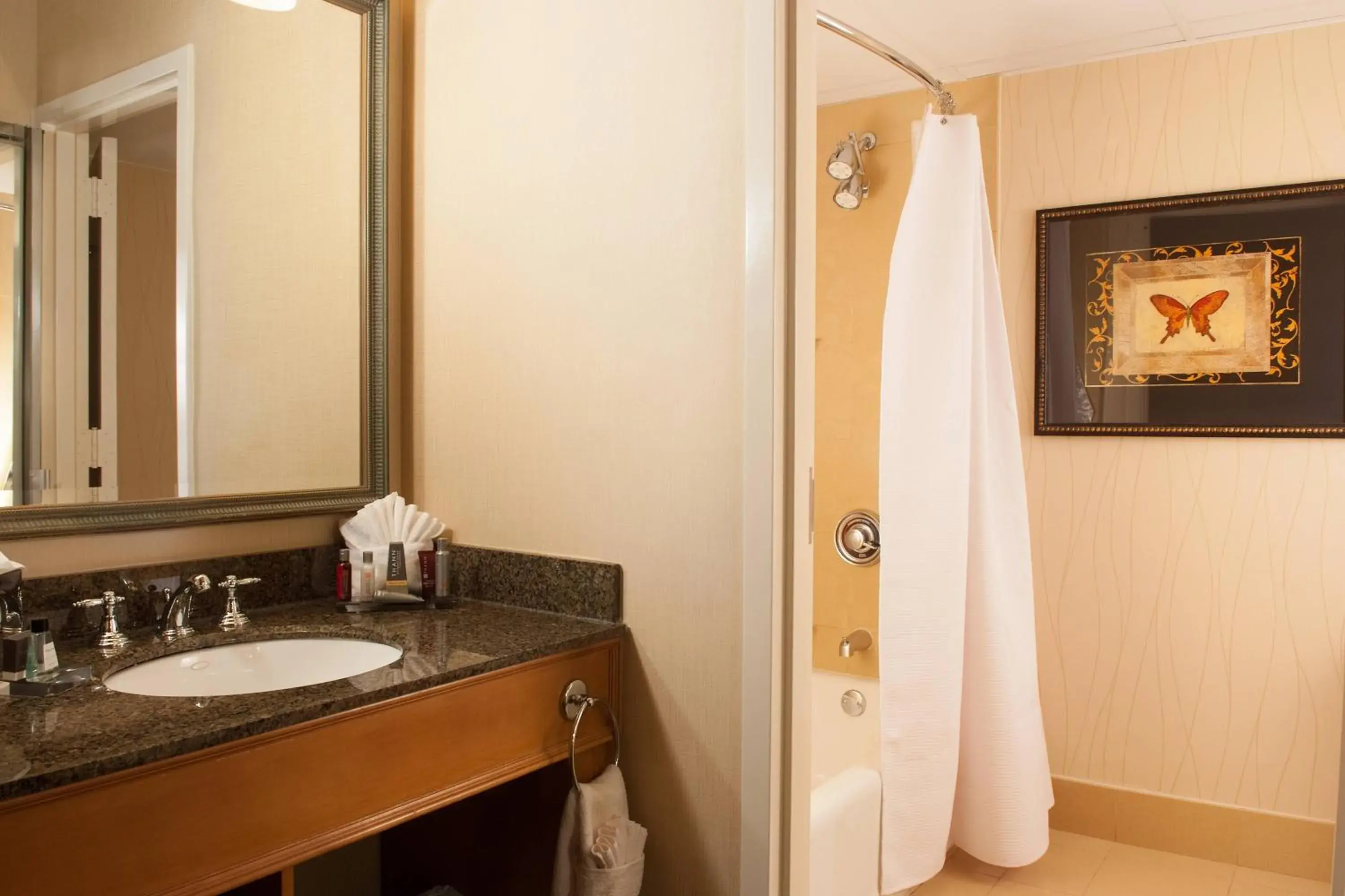 Executive Double Room in Greenville Marriott Executive Double Room in Greenville Marriott