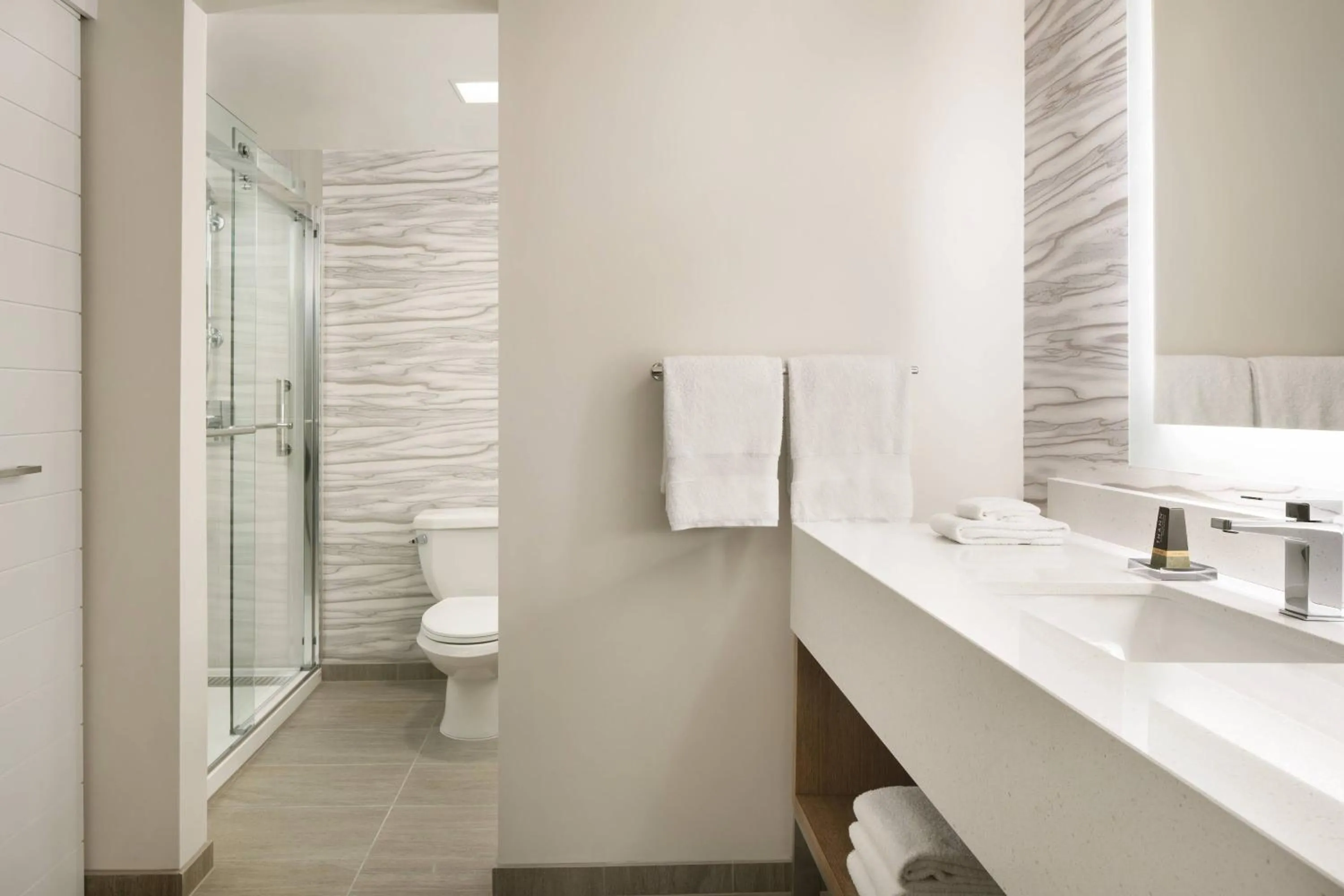 Bathroom in Waikiki Beach Marriott Resort & Spa