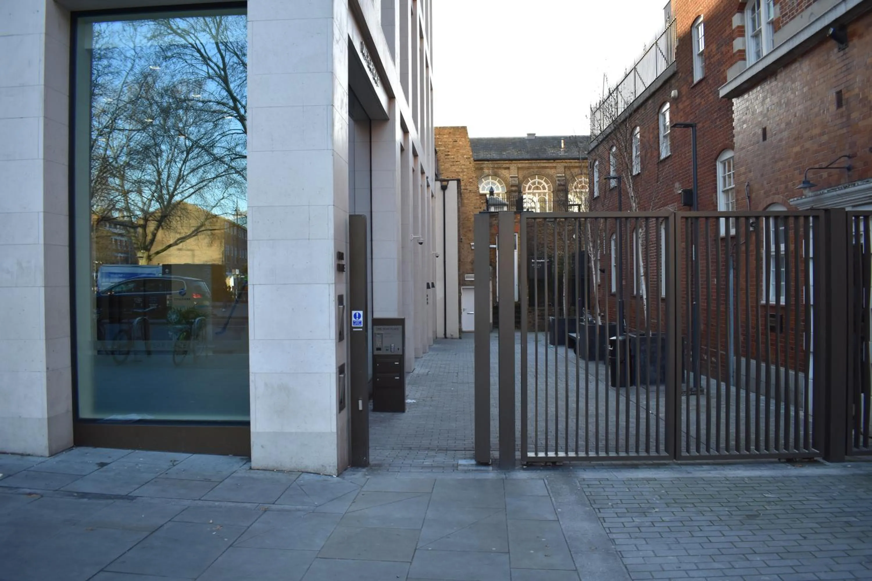 Facade/entrance in StayLux Waterloo