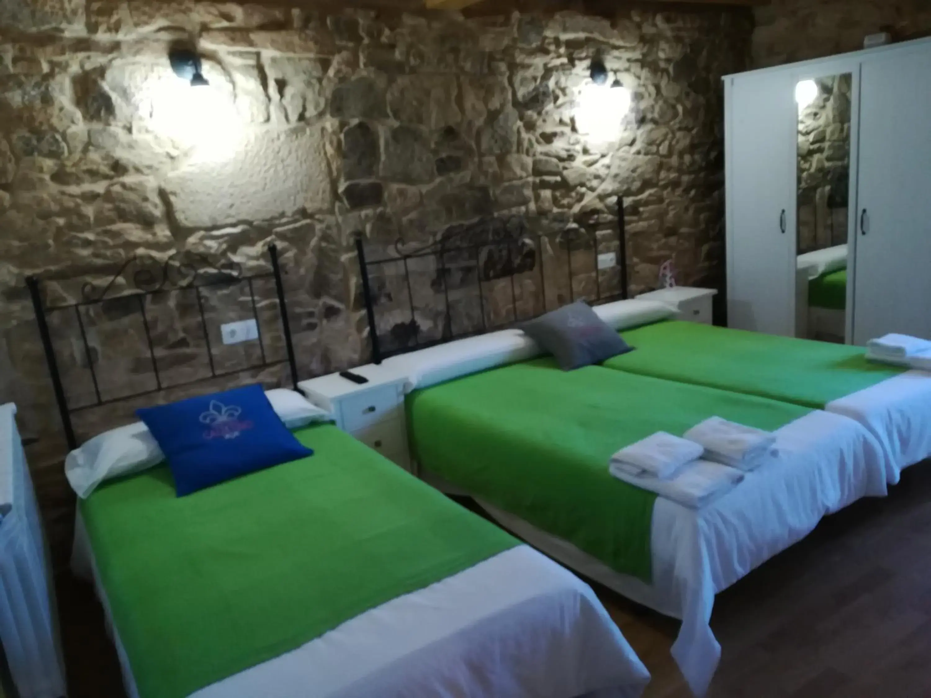 Triple Room with Private Bathroom in Hosteria Calixtino Triple Room with Private Bathroom in Hosteria Calixtino
