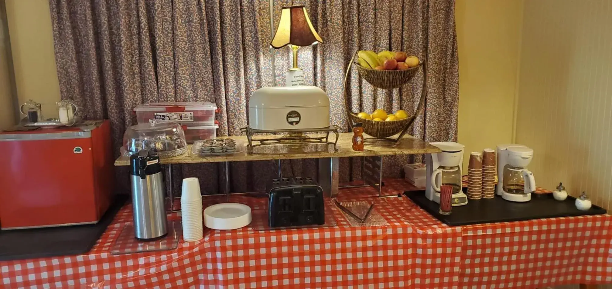 Breakfast in Conty's Motel Breakfast in Conty's Motel