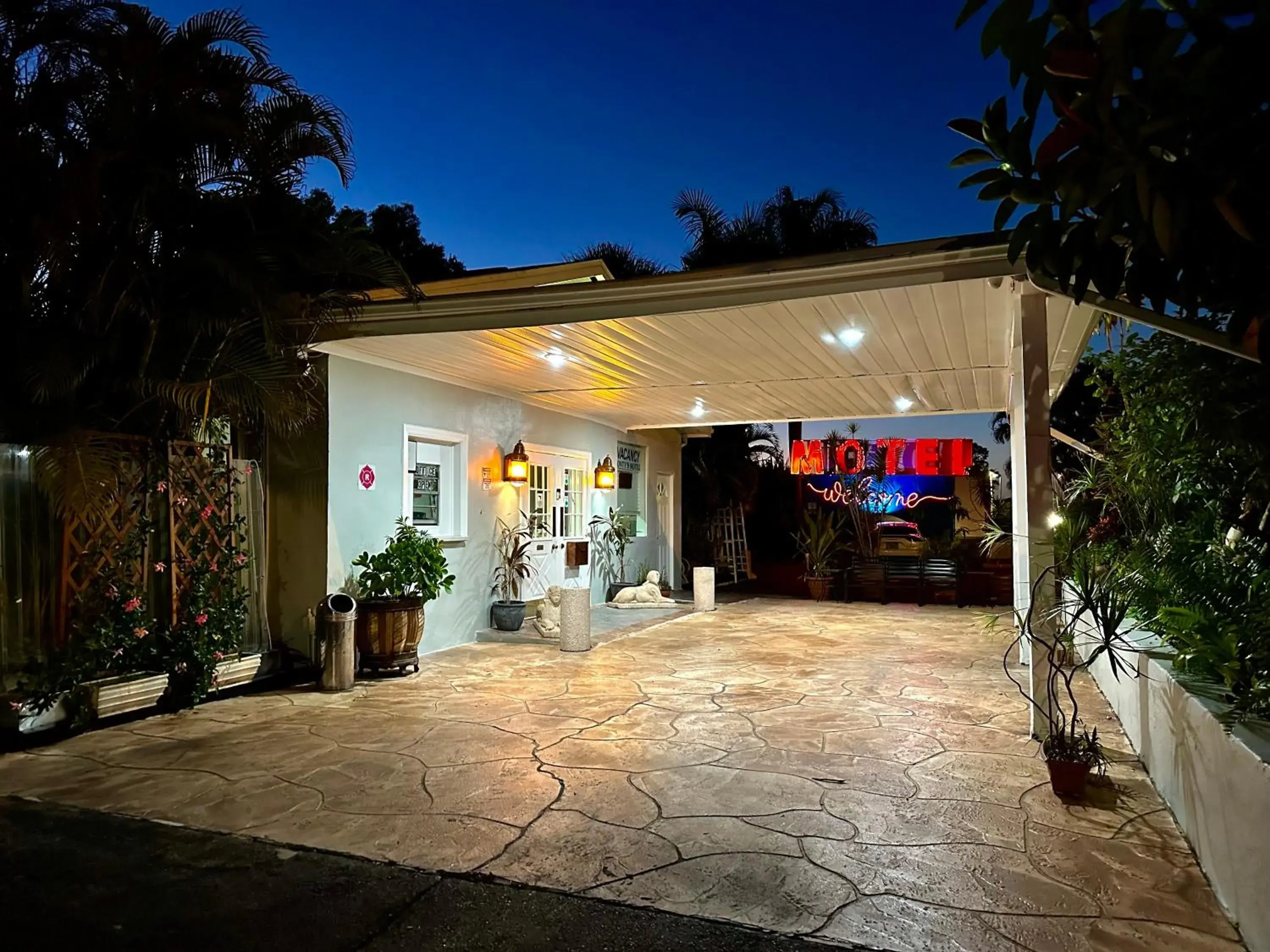 Property building in Conty's Motel Property building in Conty's Motel