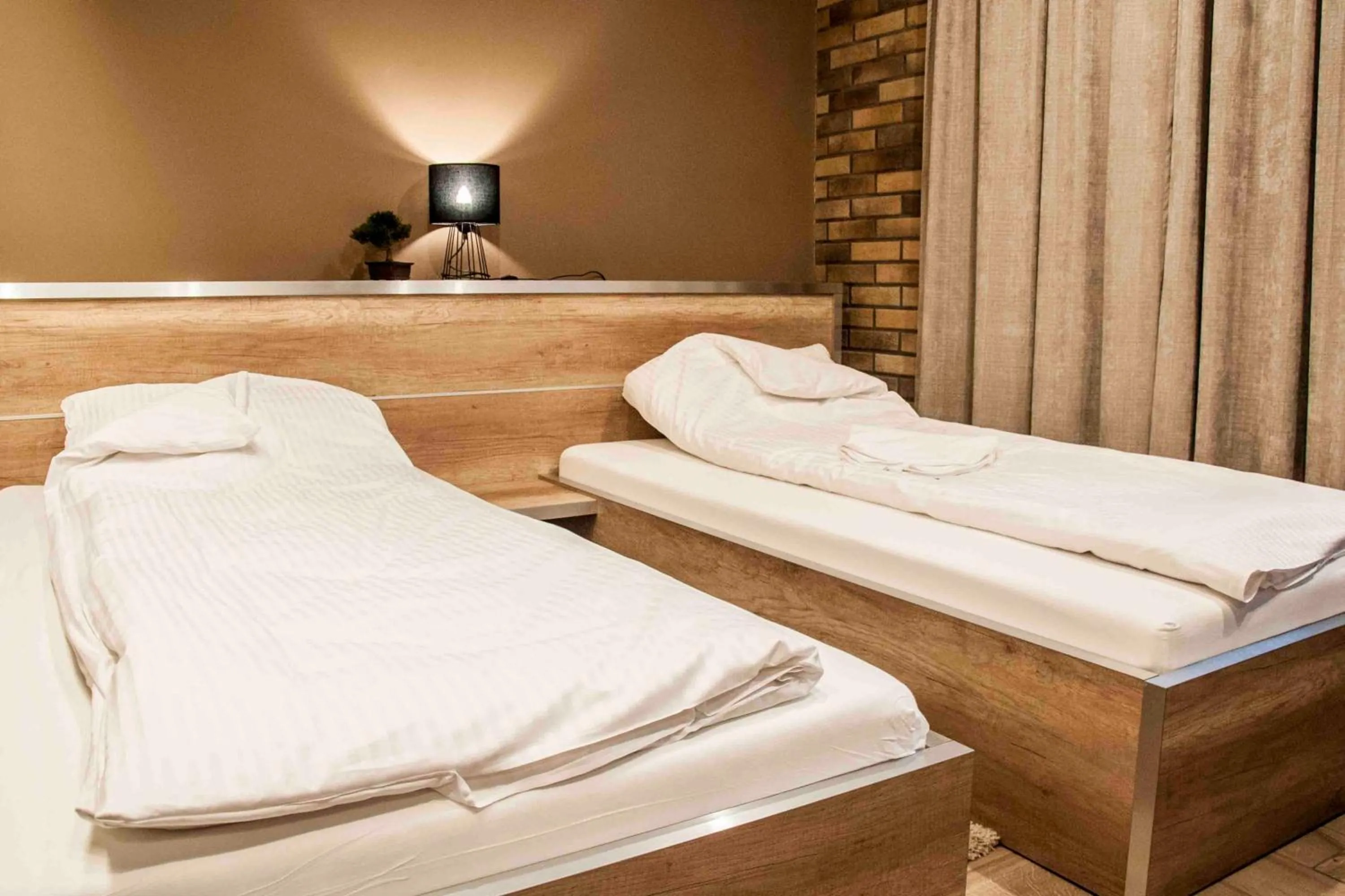 Bed in Motel Podmiejski