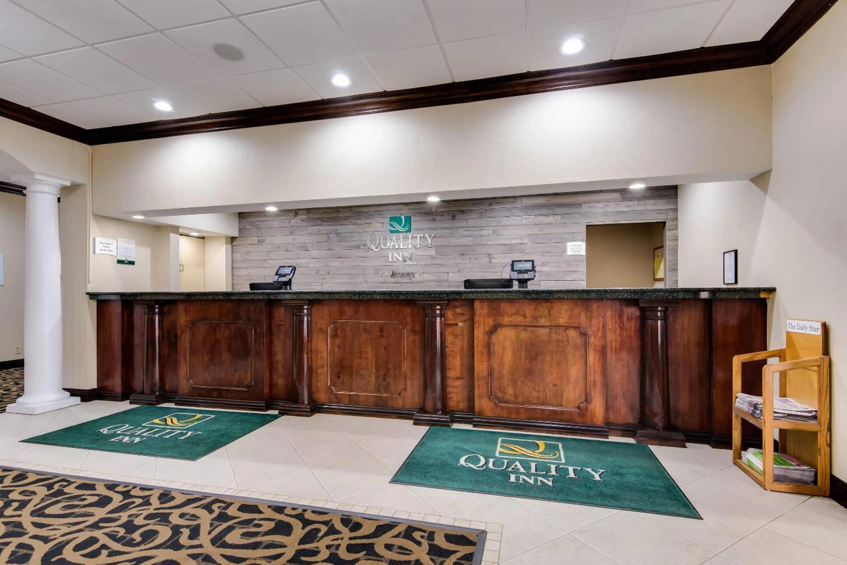 Lobby or reception in Quality Inn Oneonta Cooperstown Area