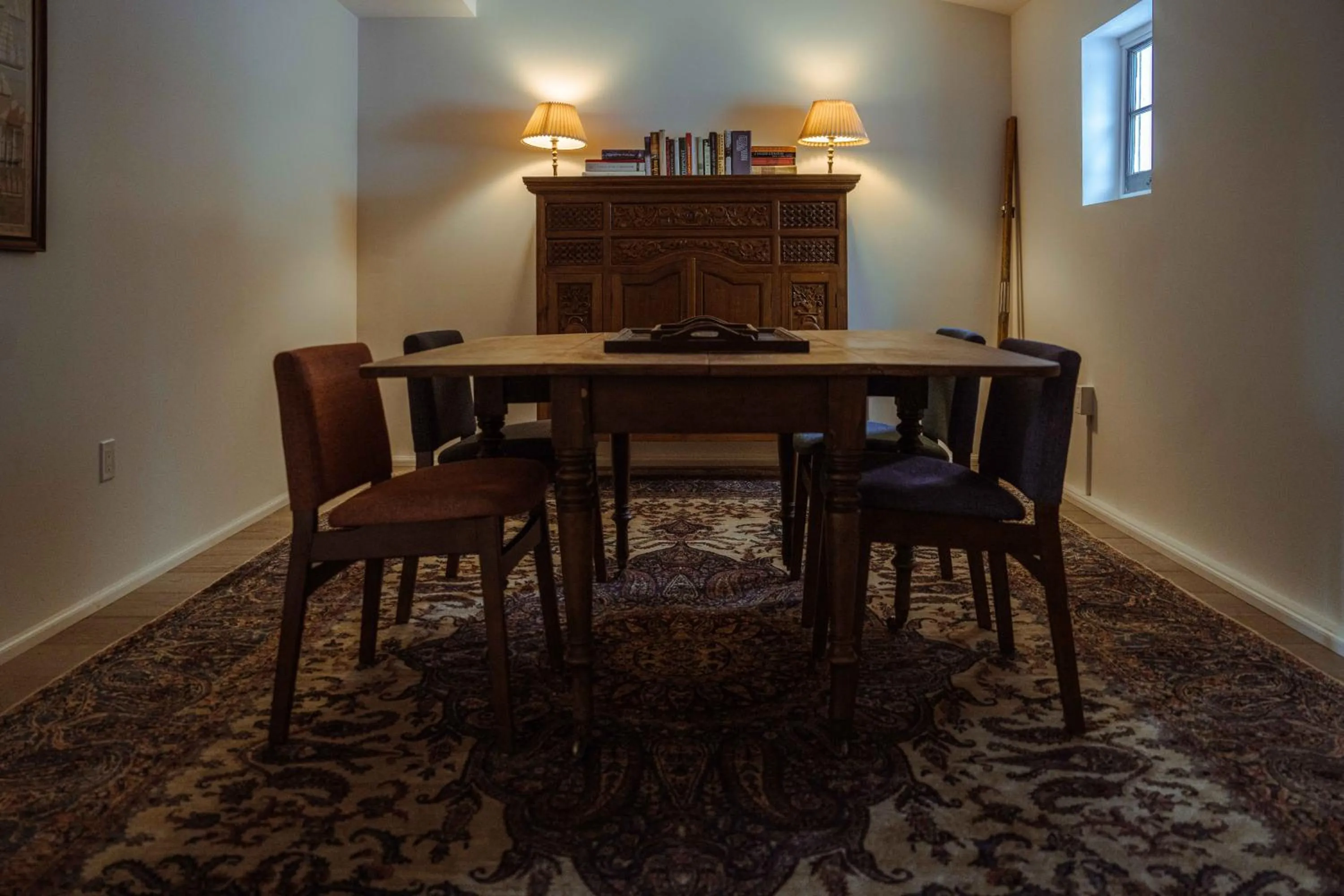 Library in South Landing Inn