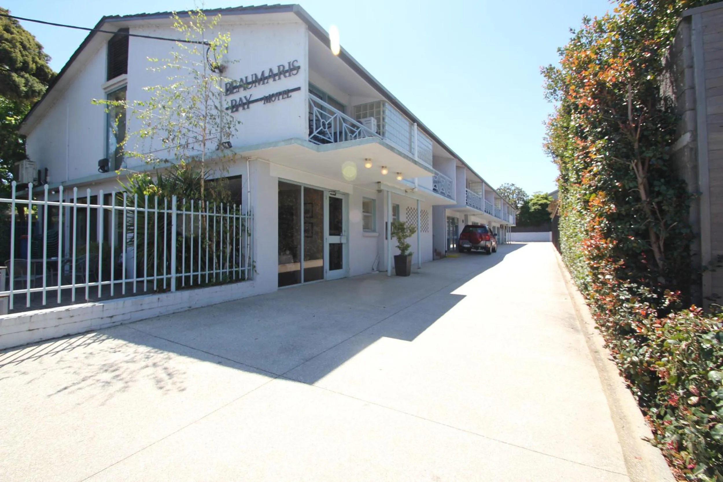 Property building in Beaumaris Bay Motel