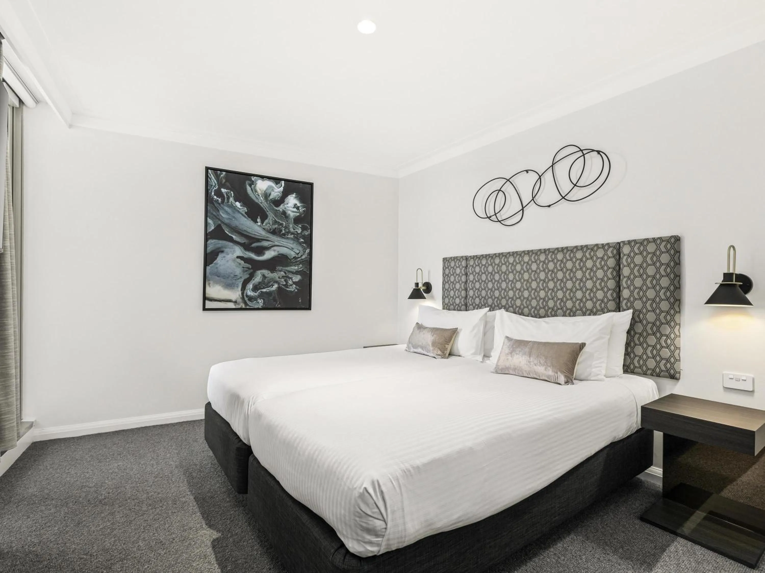 Bedroom, Bed in Pullman Quay Grand Sydney Harbour
