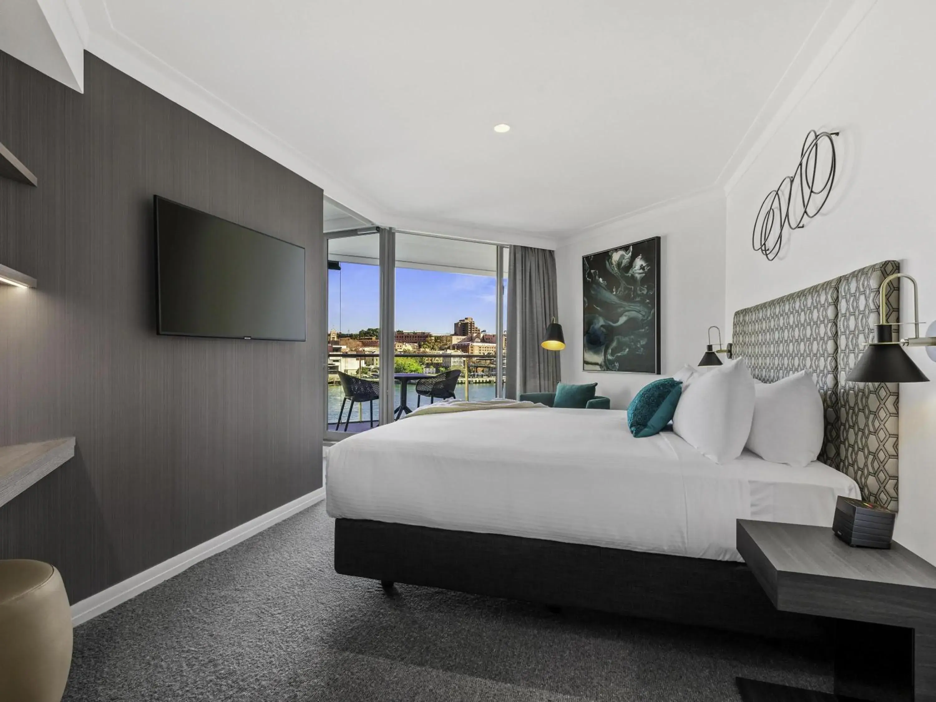 Bedroom, Bed in Pullman Quay Grand Sydney Harbour Bedroom, Bed in Pullman Quay Grand Sydney Harbour