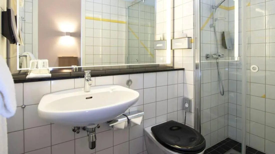 Shower in Thon Hotel Bergen Airport