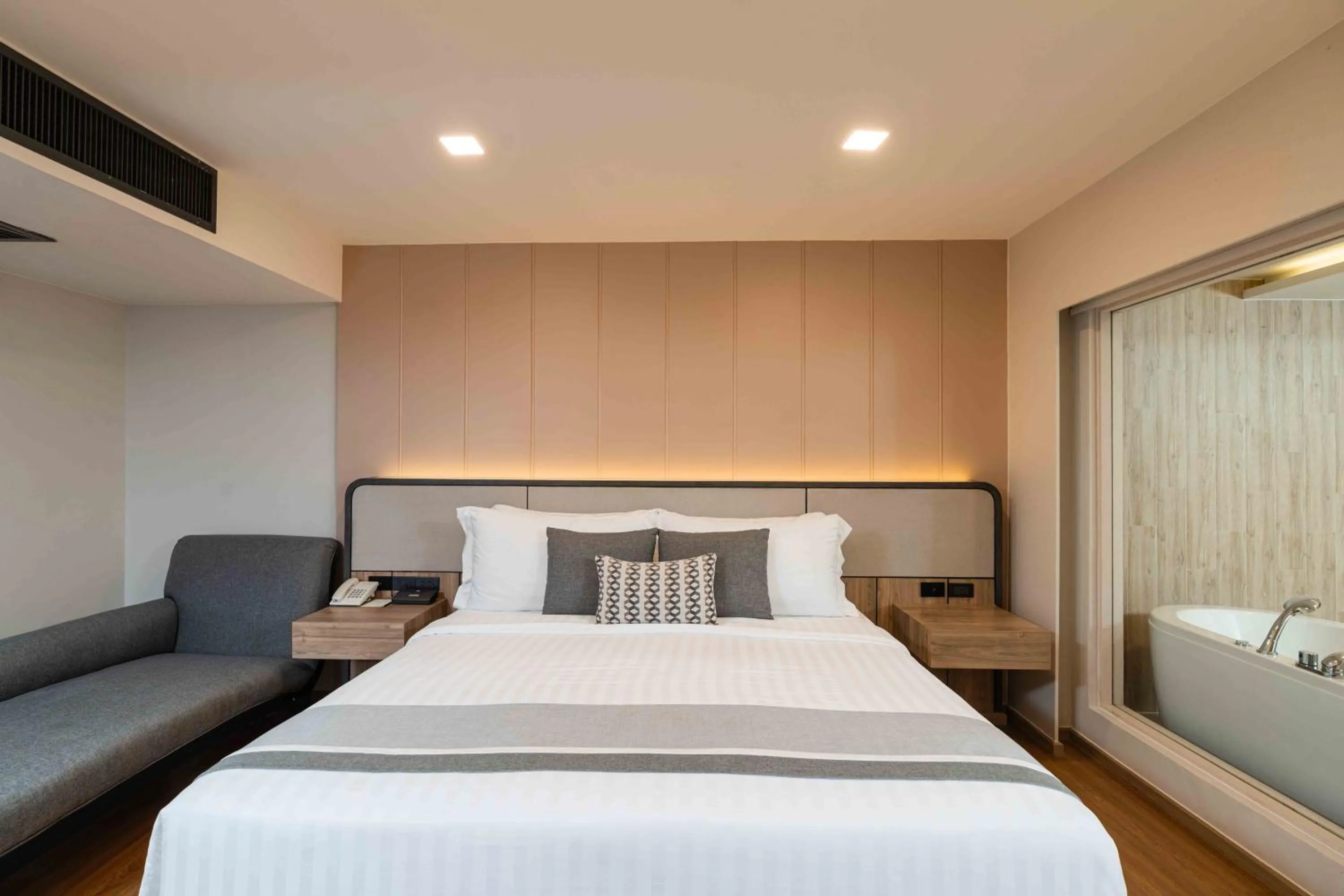 Bed in Phuket Graceland Resort and Spa