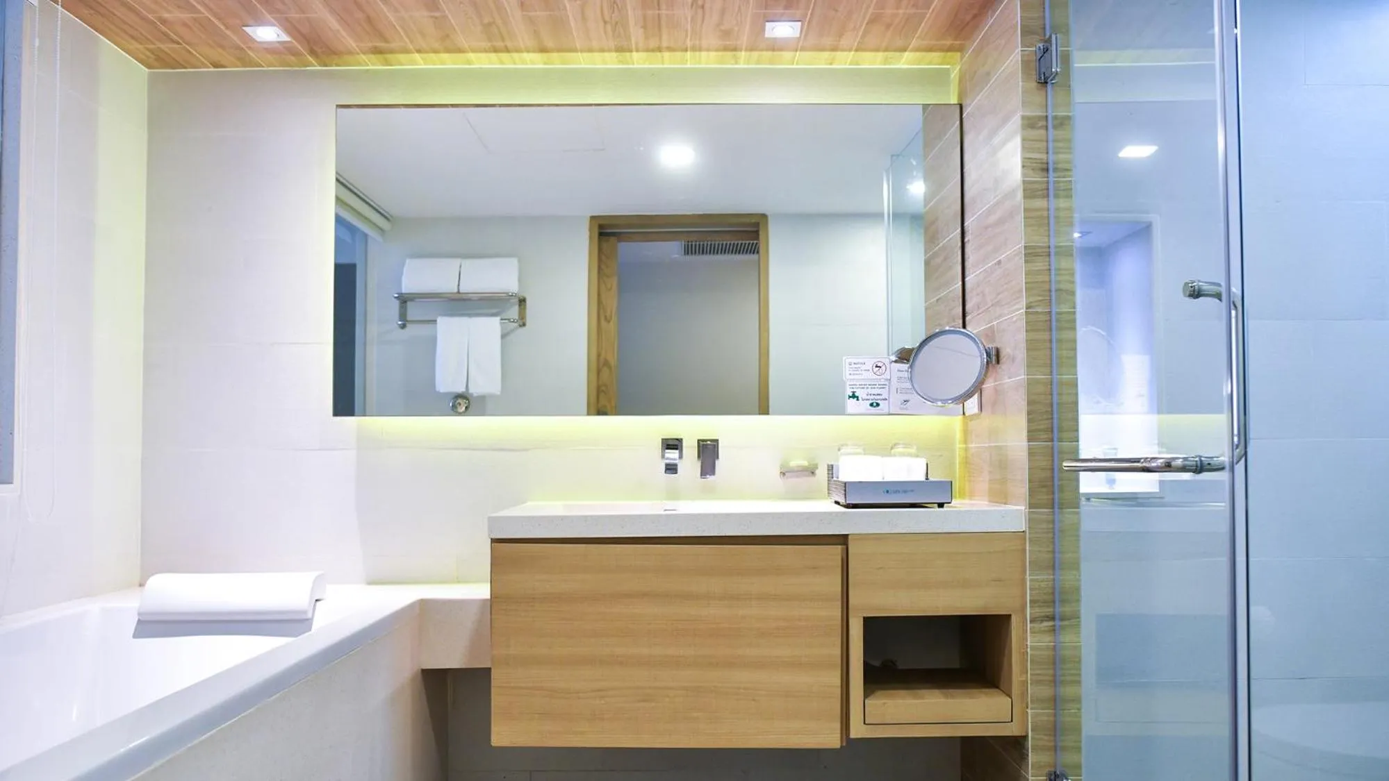 Phuket Graceland Resort and Spa