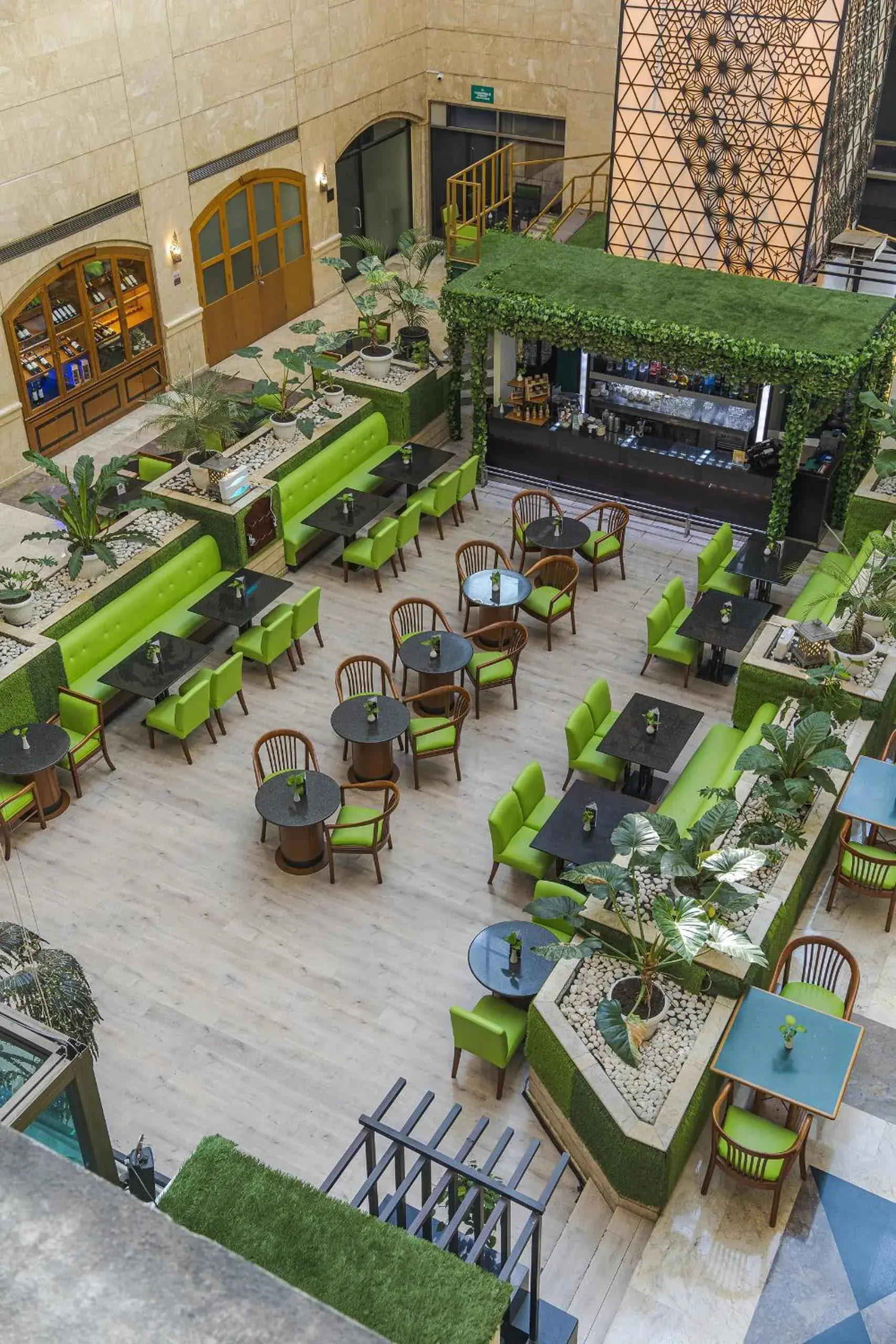 Restaurant/places to eat in Surabaya Suites Hotel Powered by Archipelago Restaurant/places to eat in Surabaya Suites Hotel Powered by Archipelago