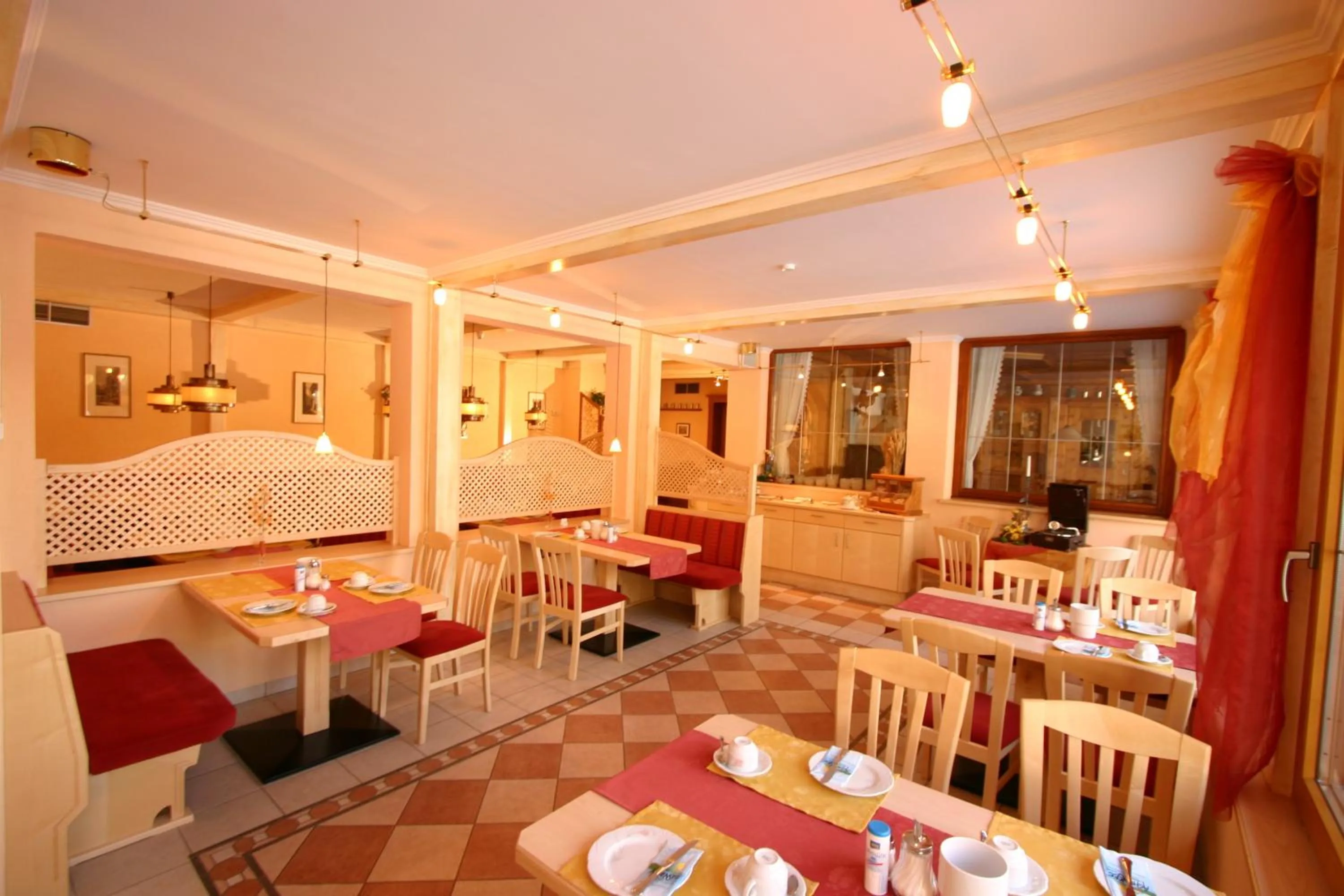 Restaurant/places to eat in Frühstückshotel Margret