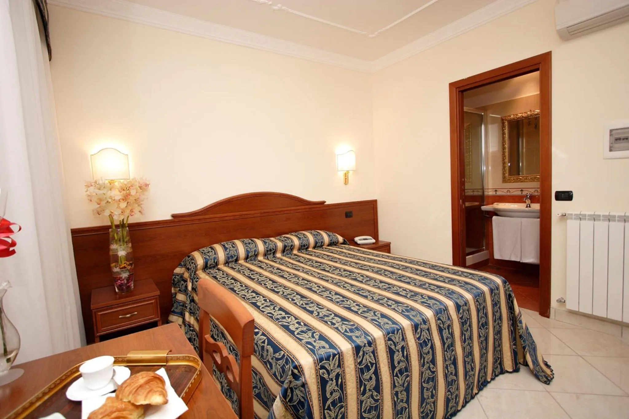 Bedroom, Bed in Guest House Galaxy