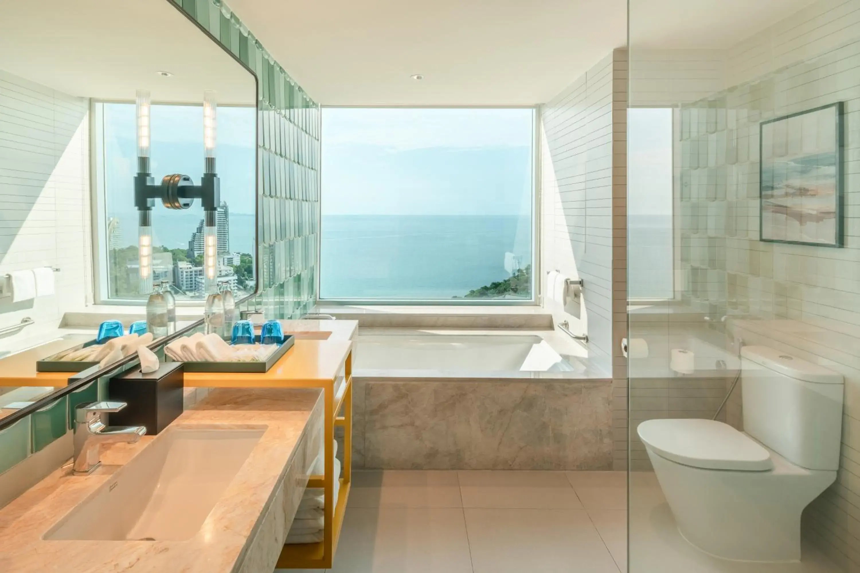 Bathroom in Holiday Inn Pattaya by IHG Bathroom in Holiday Inn Pattaya by IHG