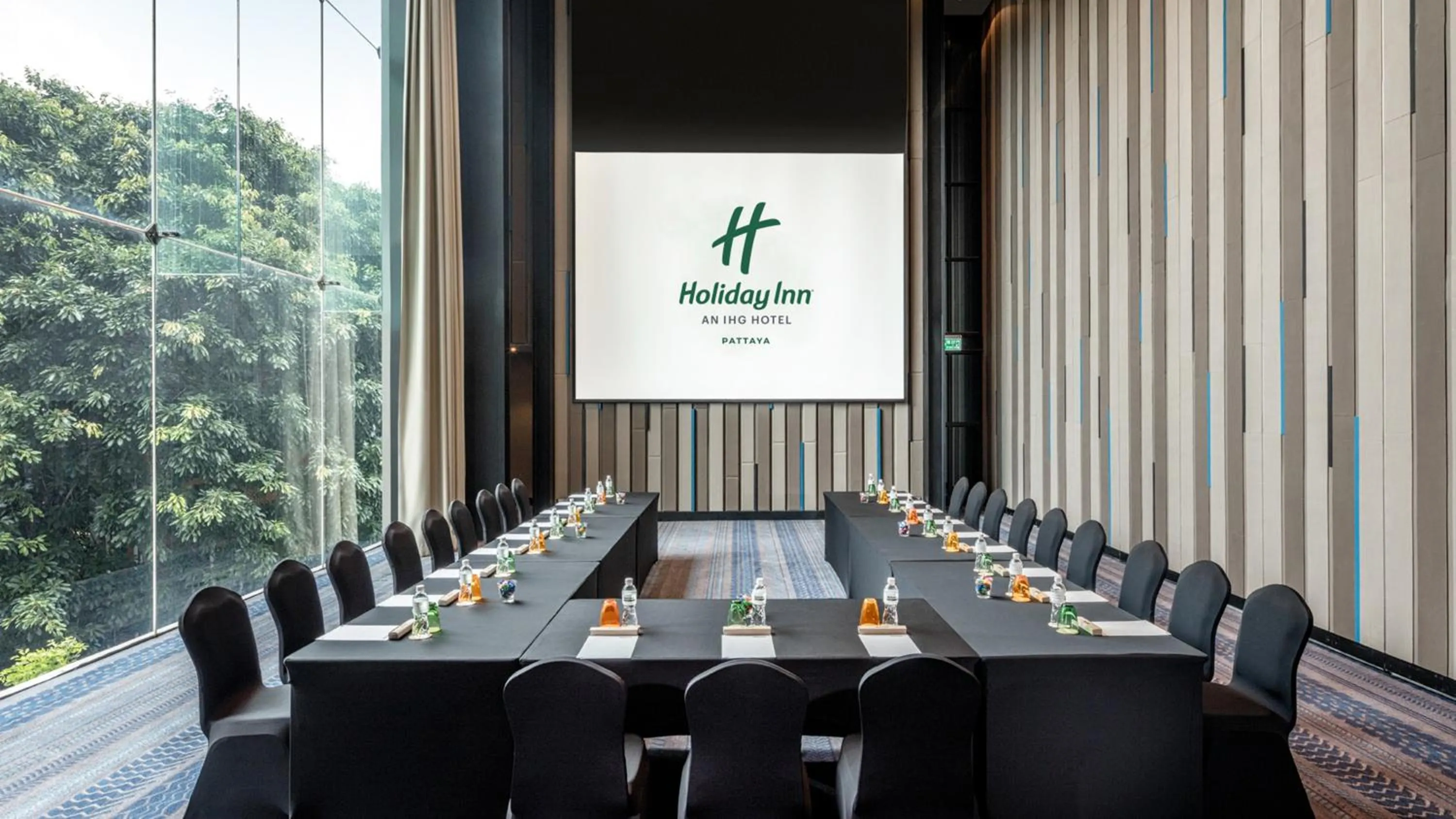 Meeting/conference room in Holiday Inn Pattaya by IHG
