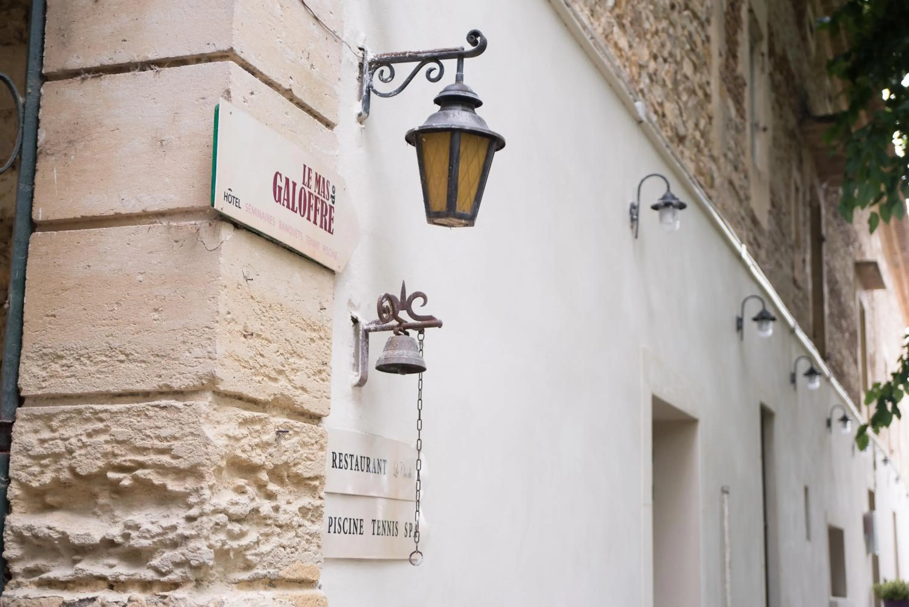 Decorative detail in Hotel Mas De Galoffre