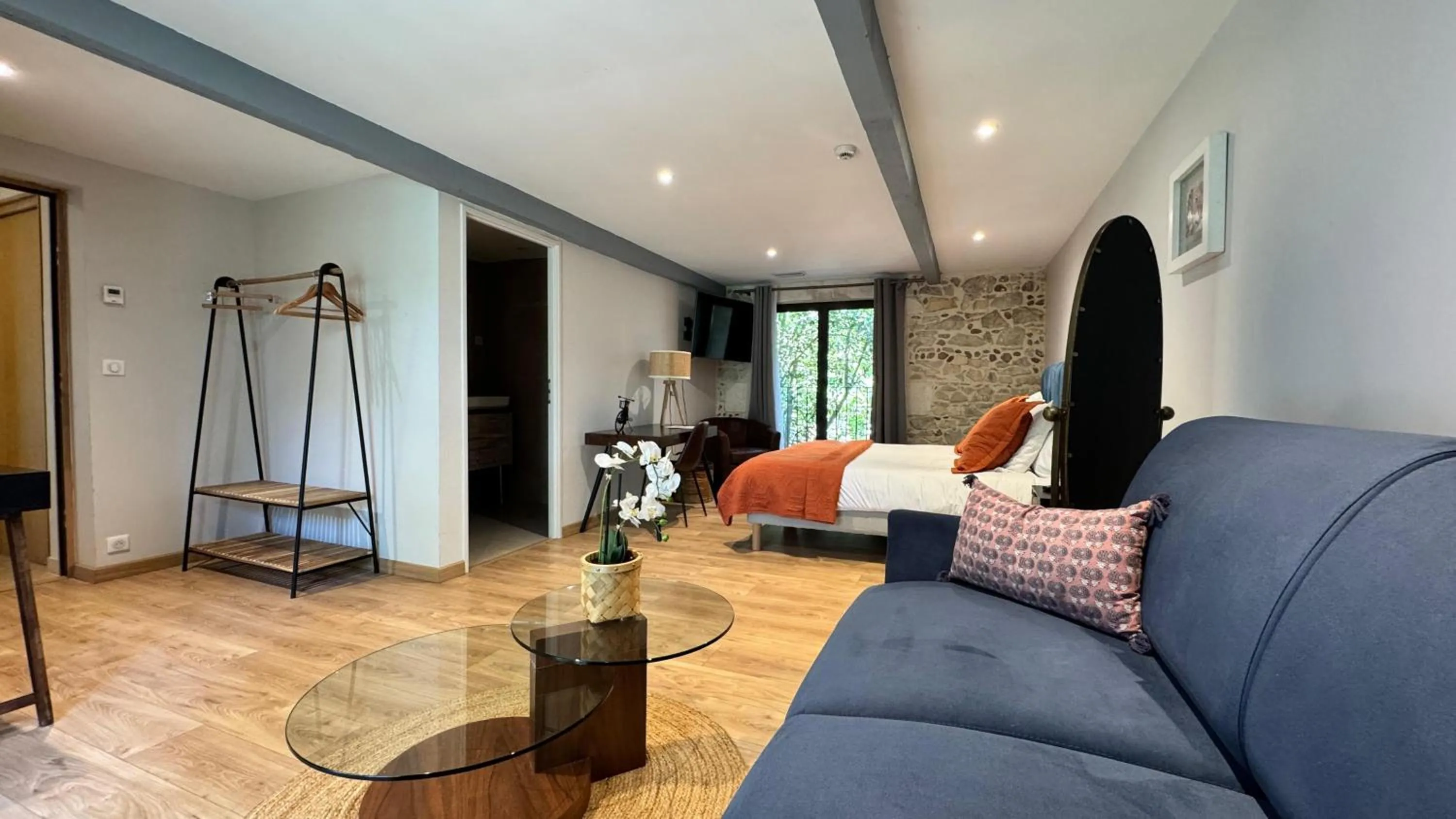 Bedroom in Hotel Le Galambre