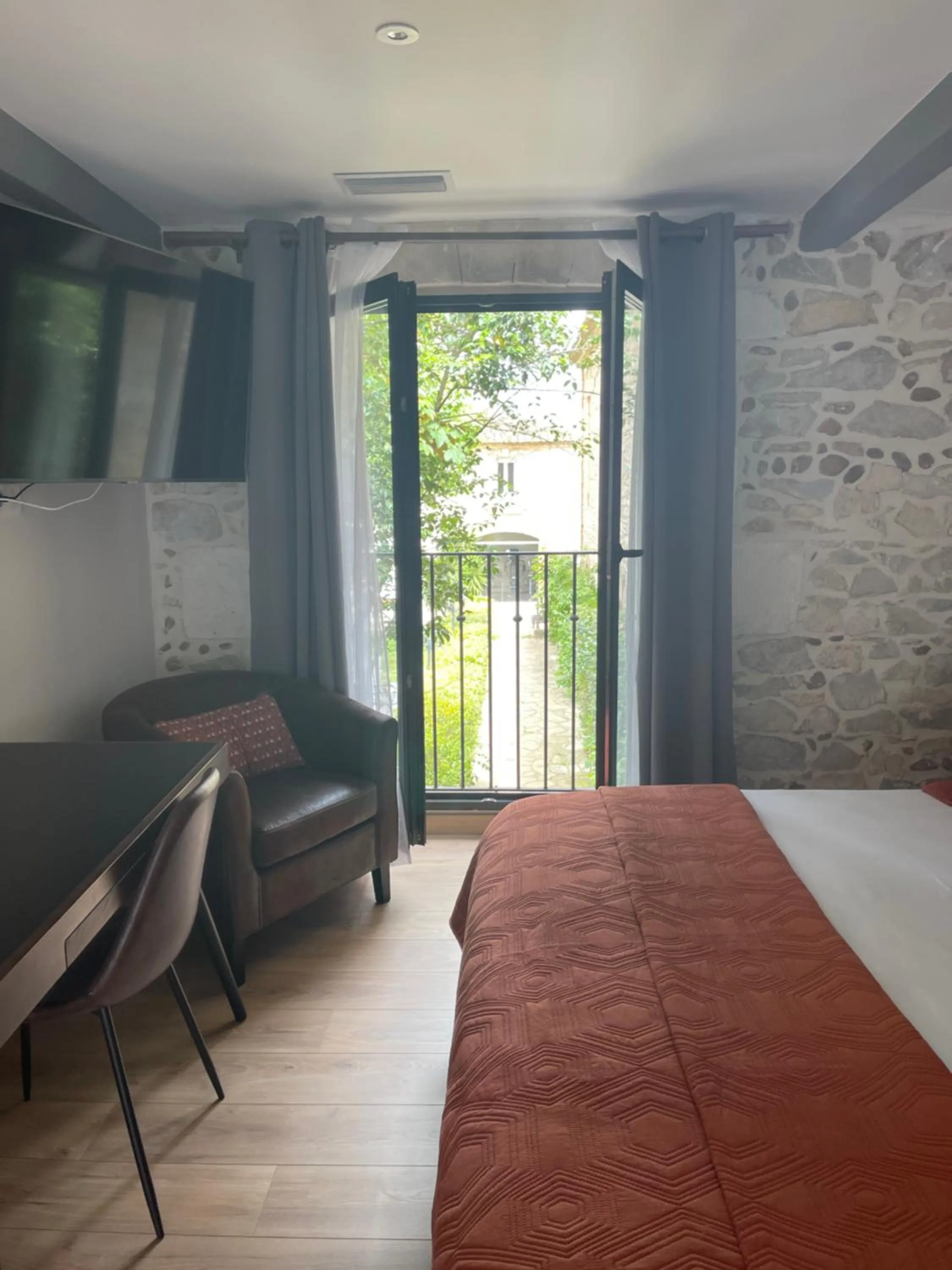 View (from property/room), Bed in Hotel Mas De Galoffre