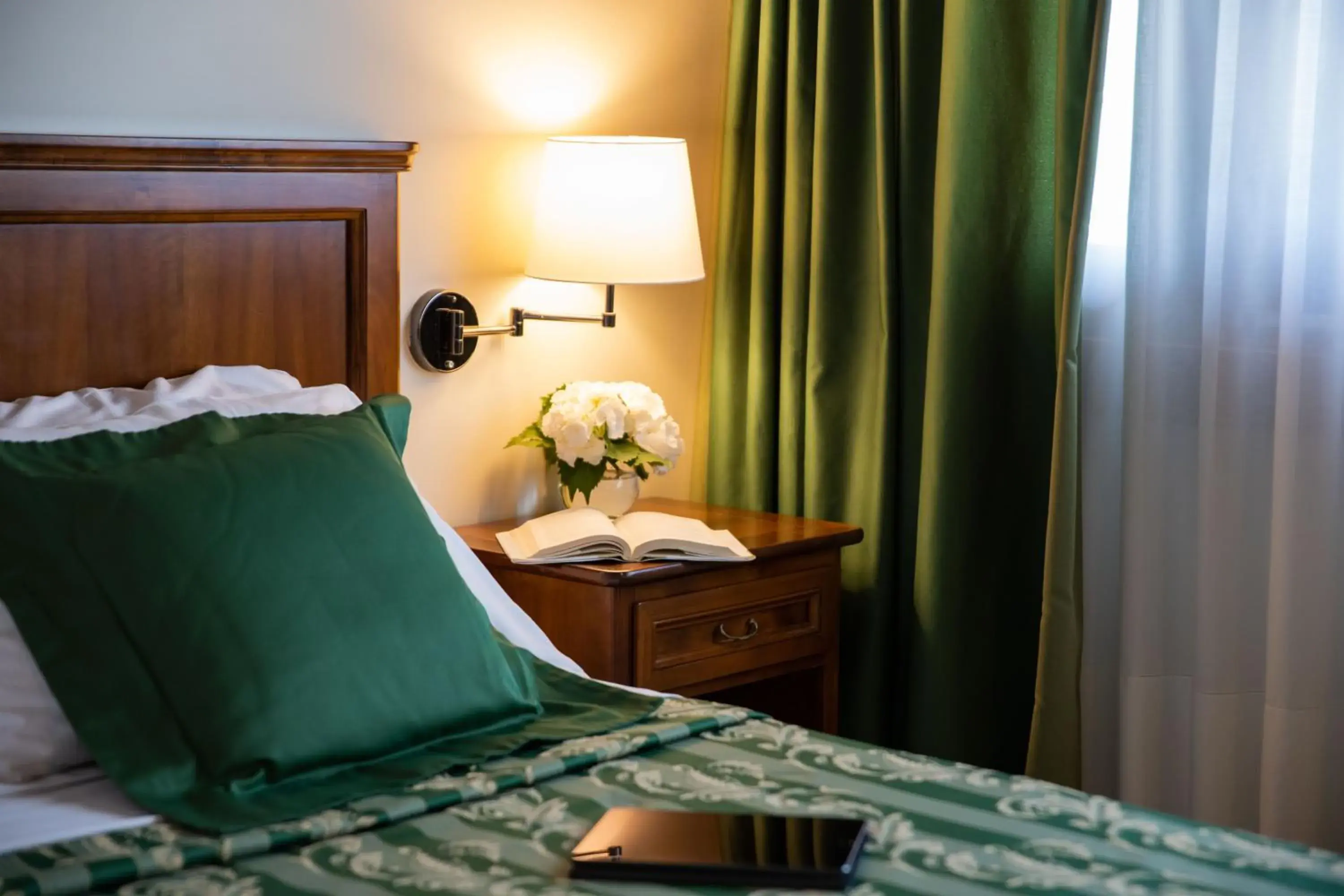 Bedroom, Bed in Hotel Ristorante Fior Bedroom, Bed in Hotel Ristorante Fior