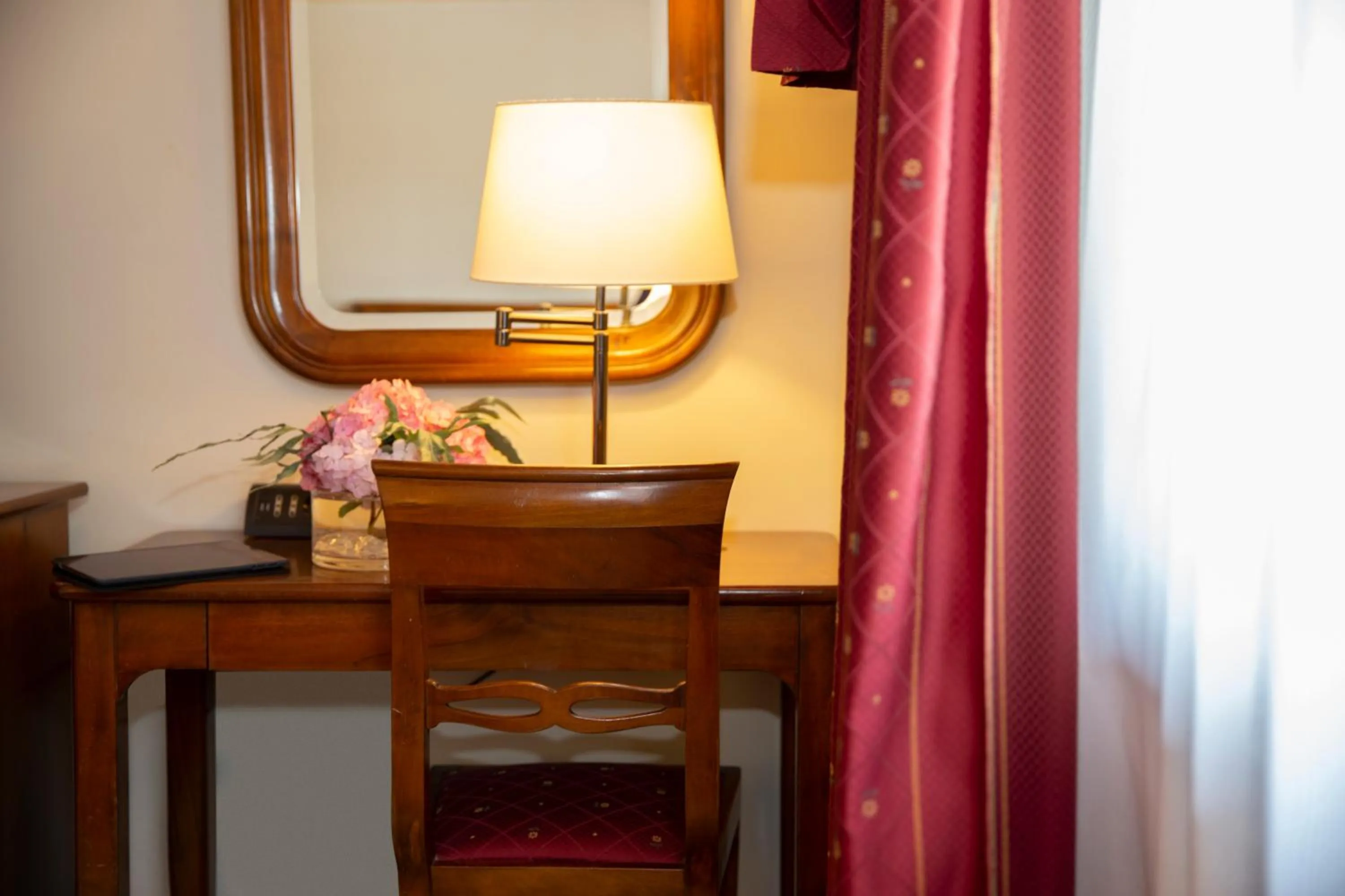 Bedroom in Hotel Ristorante Fior