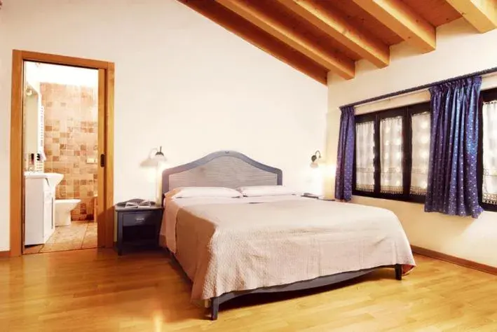 Double Room - single occupancy in Al Gallo Nero Double Room - single occupancy in Al Gallo Nero