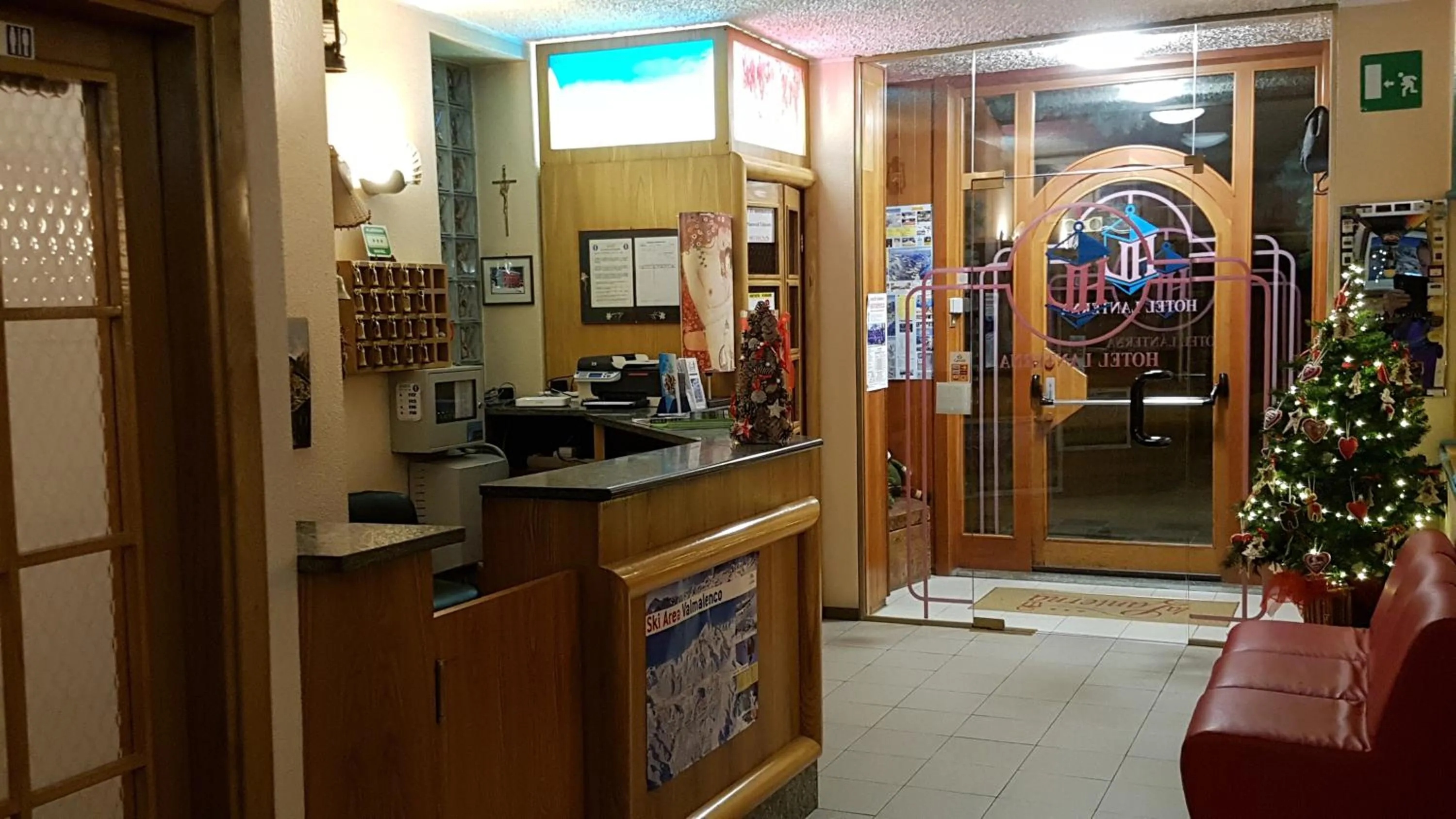 Property logo or sign in Hotel La Lanterna