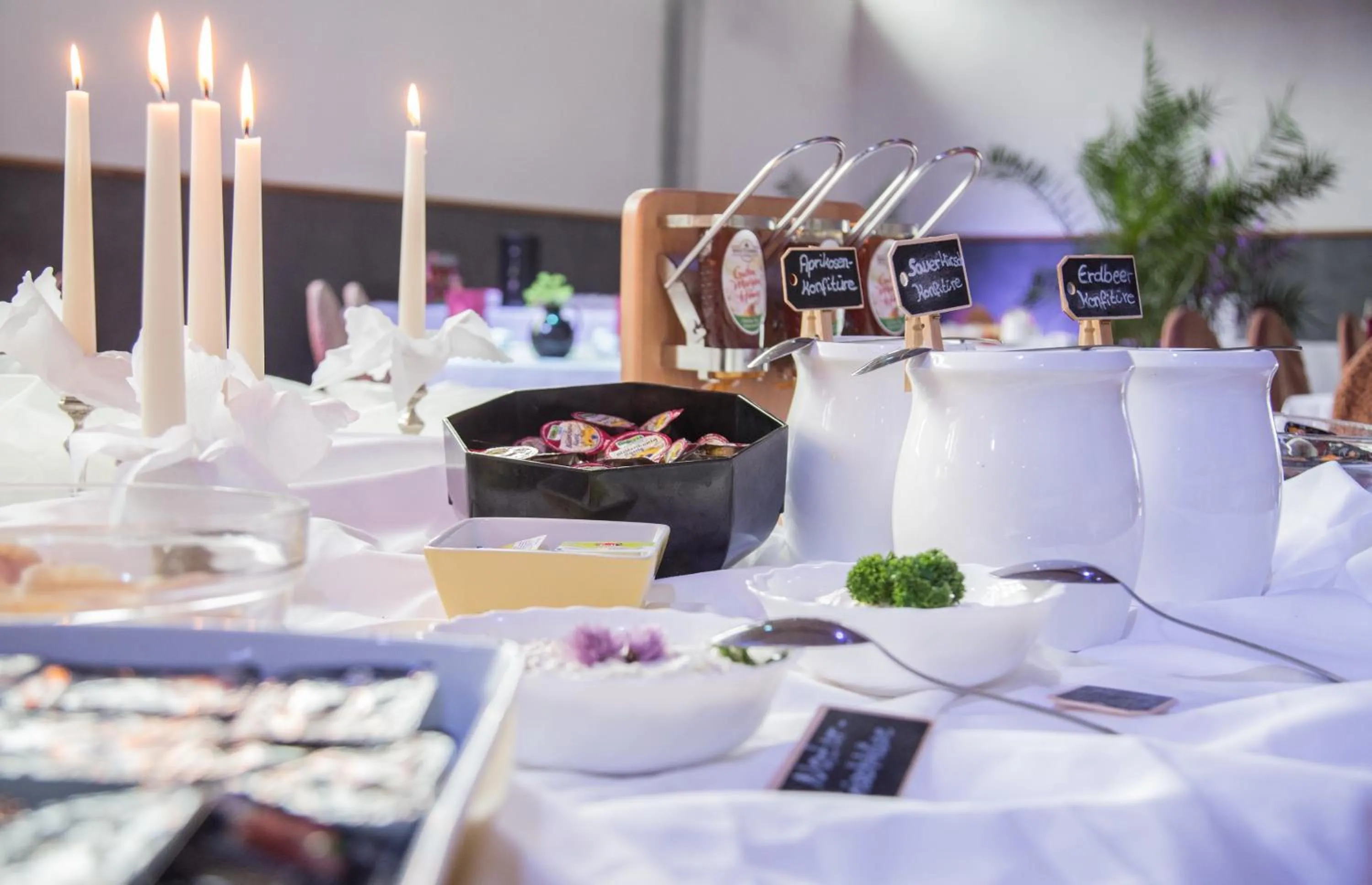 Buffet breakfast in Der schöne Asten - Resort Winterberg