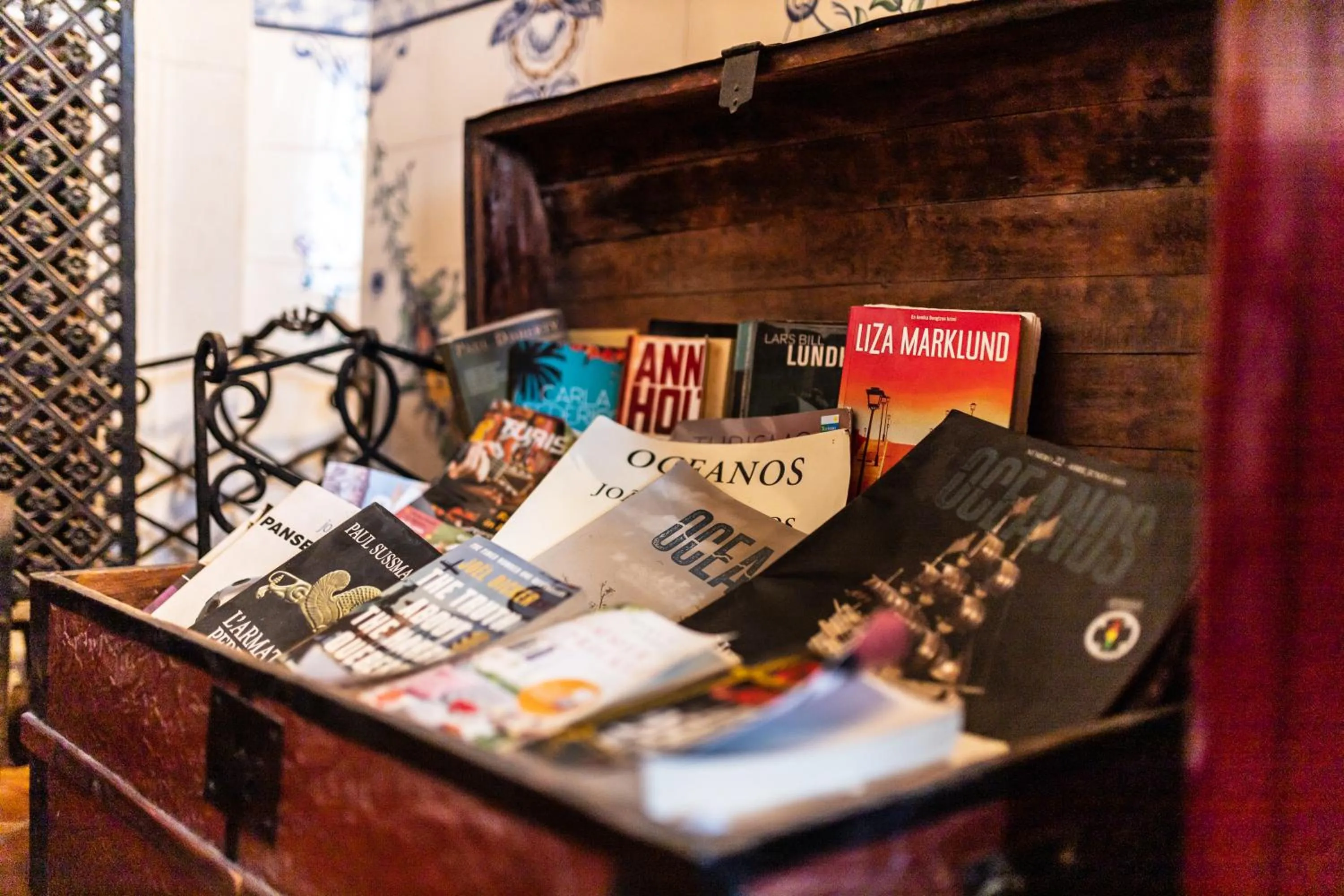Decorative detail in Casa de S. Thiago do Castelo