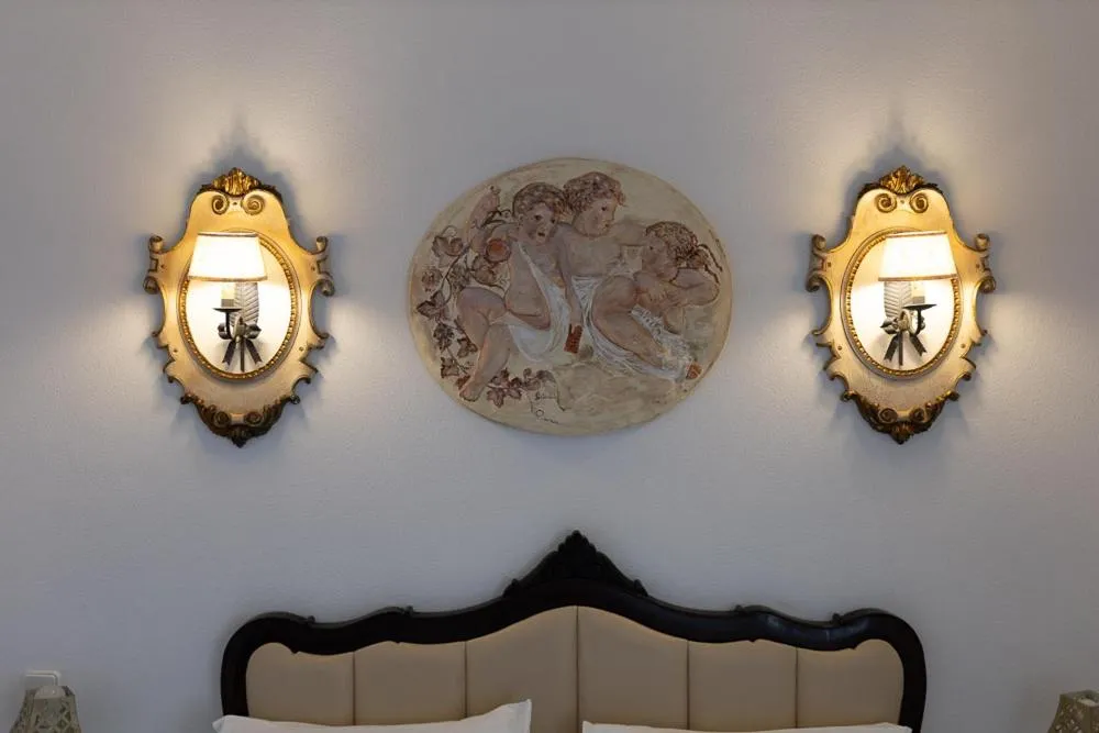 Decorative detail in Casa de S. Thiago do Castelo