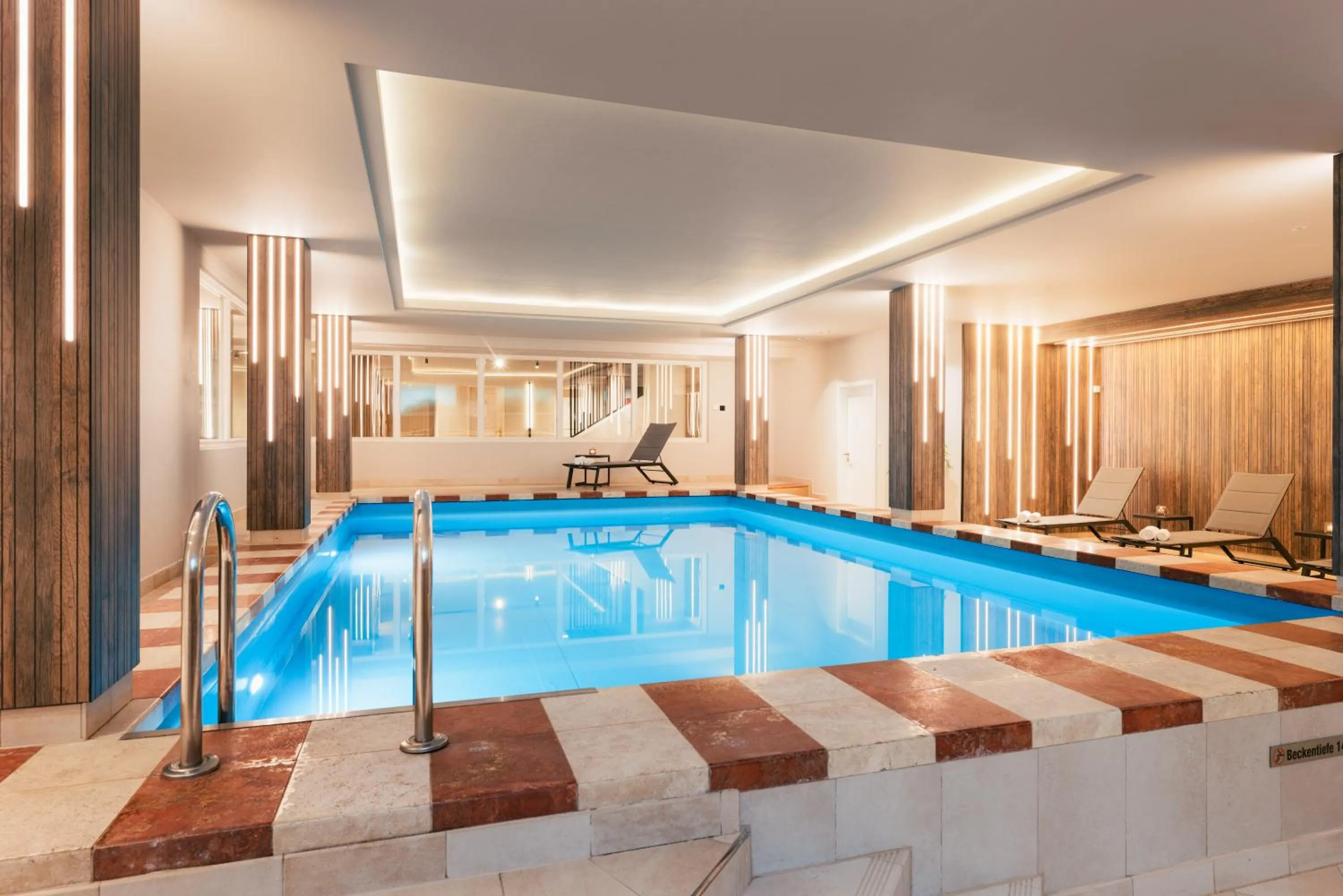 Swimming pool in MONDI Hotel Axams