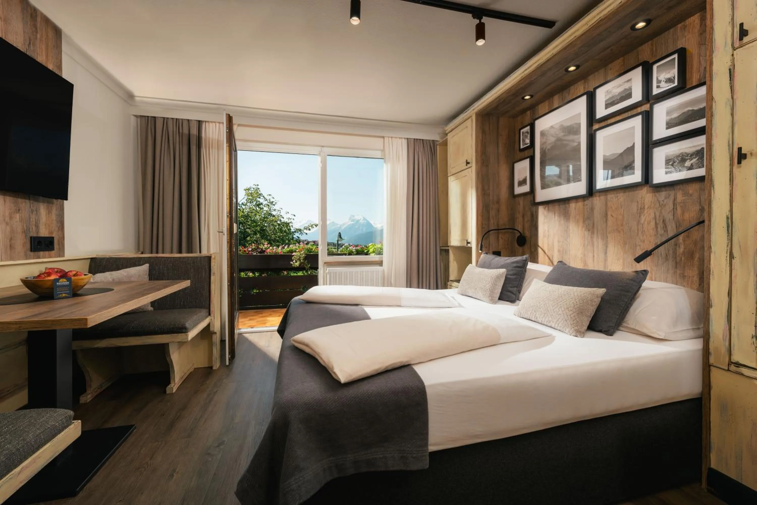 Bedroom, Bed in MONDI Hotel Axams